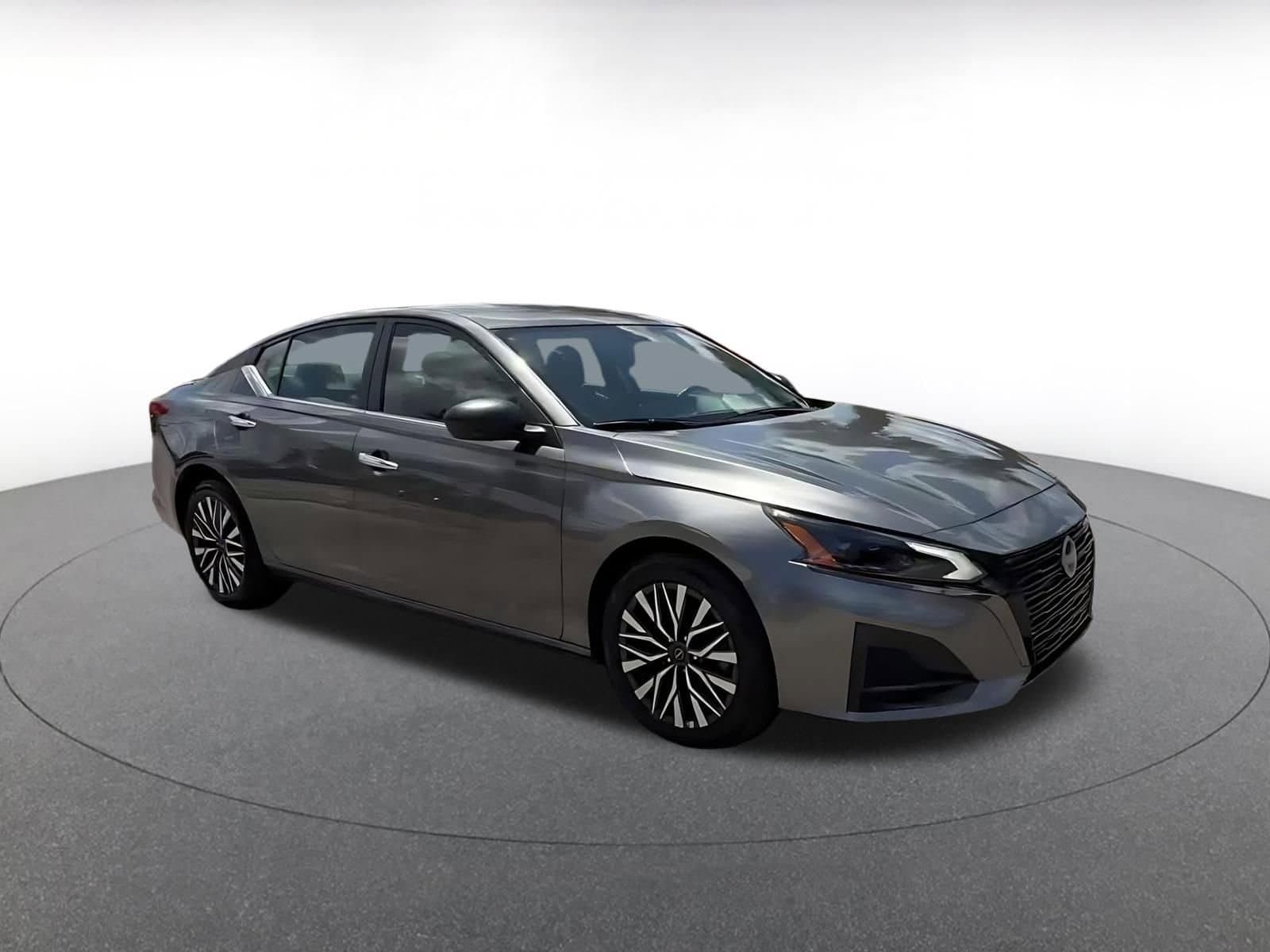Thumbnail: 2025 Nissan Altima - 2