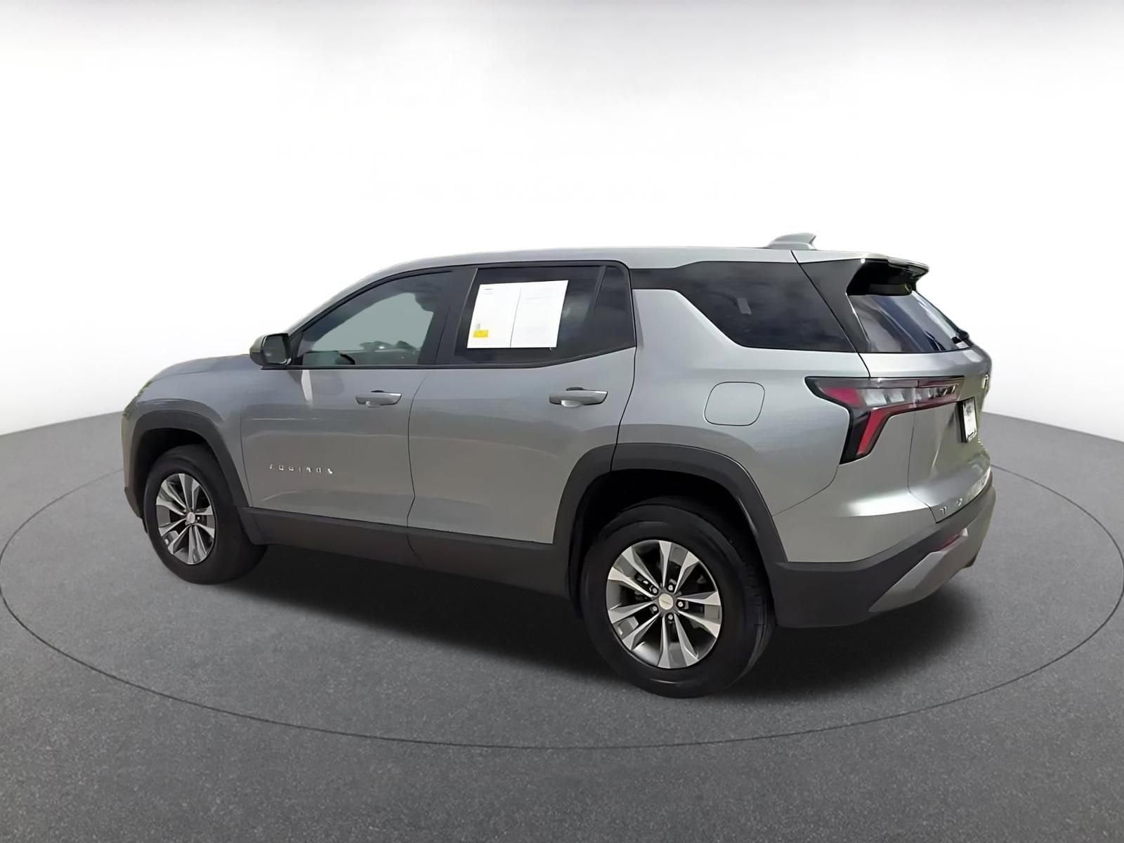 Thumbnail: 2025 Chevrolet Equinox - 10