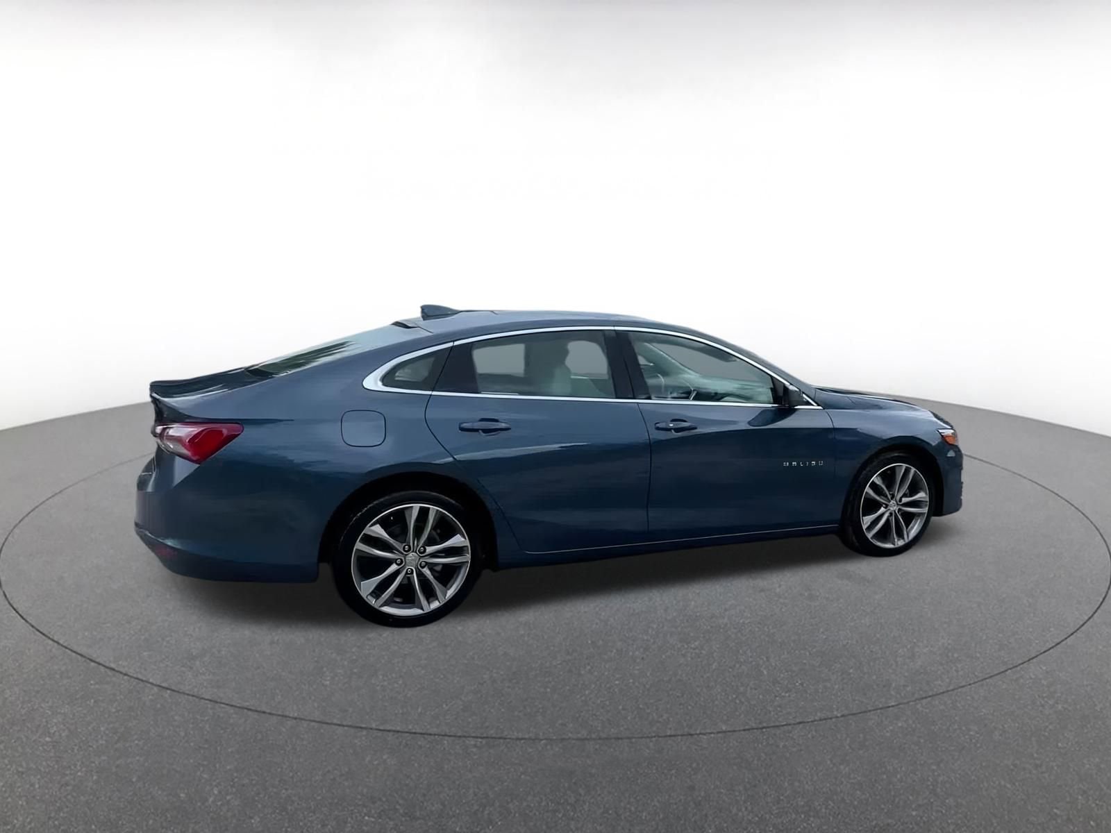 Thumbnail: 2024 Chevrolet Malibu - 15