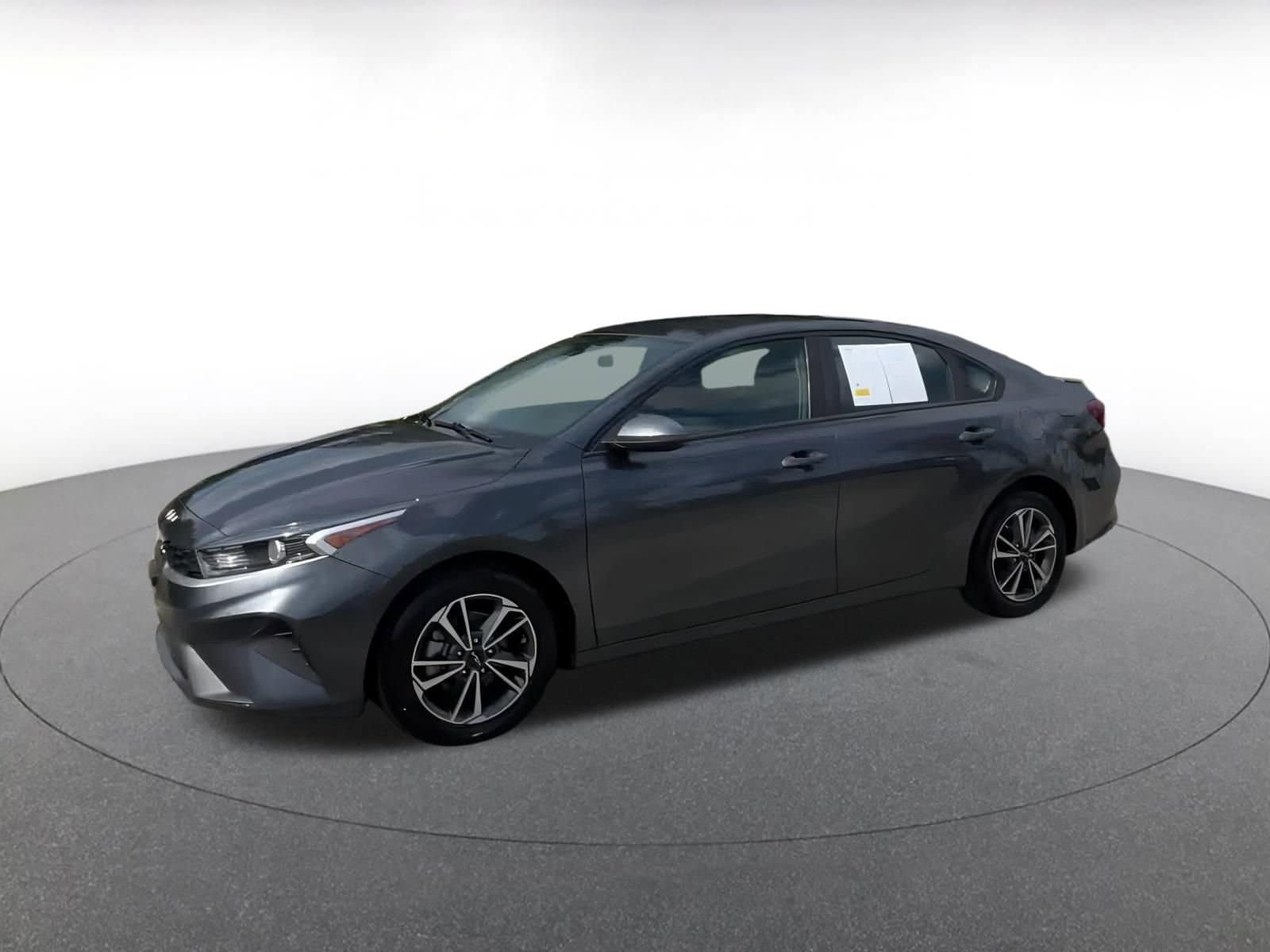 Thumbnail: 2023 Kia Forte - 6