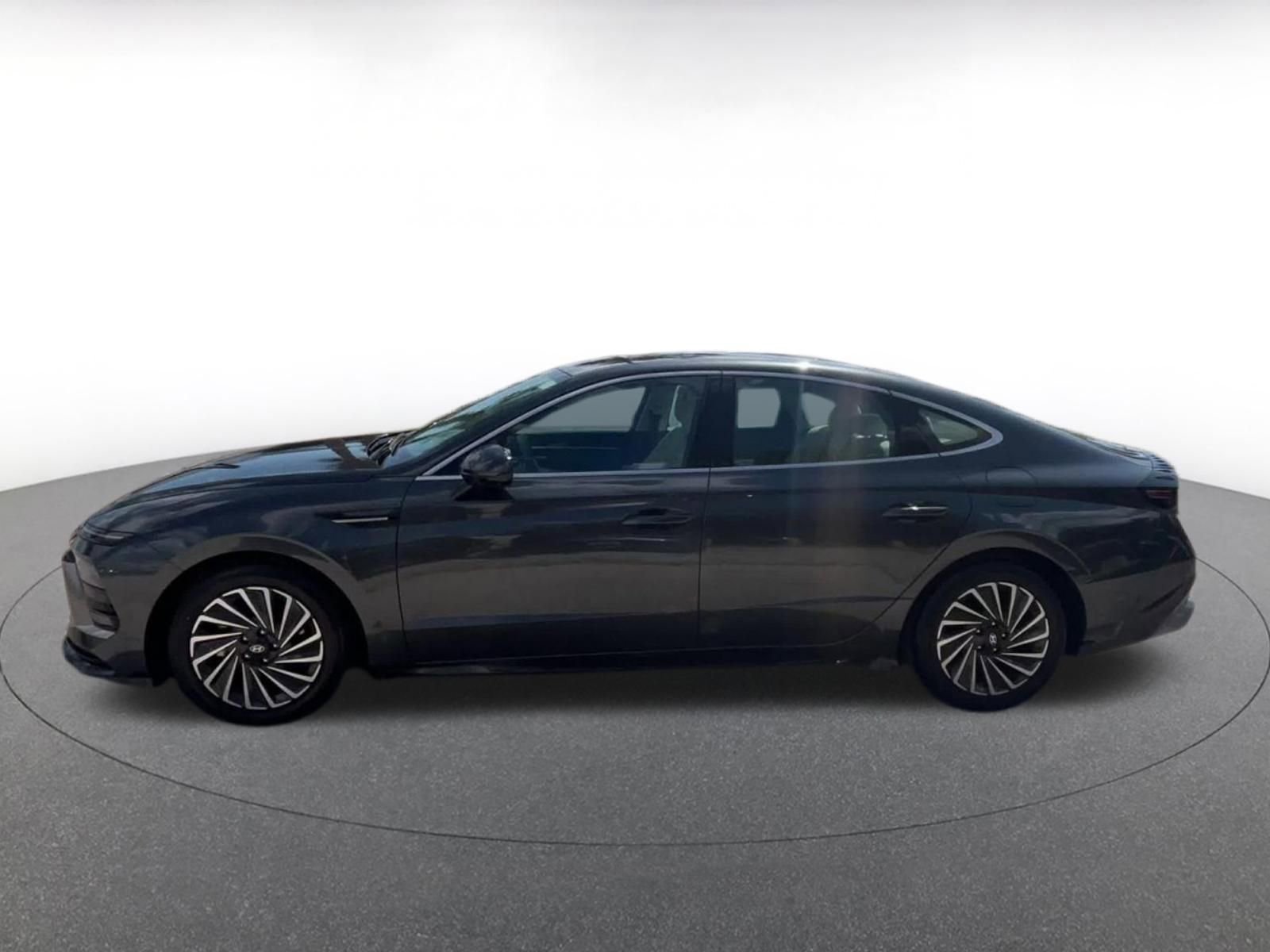 Thumbnail: 2025 Hyundai Sonata - 9