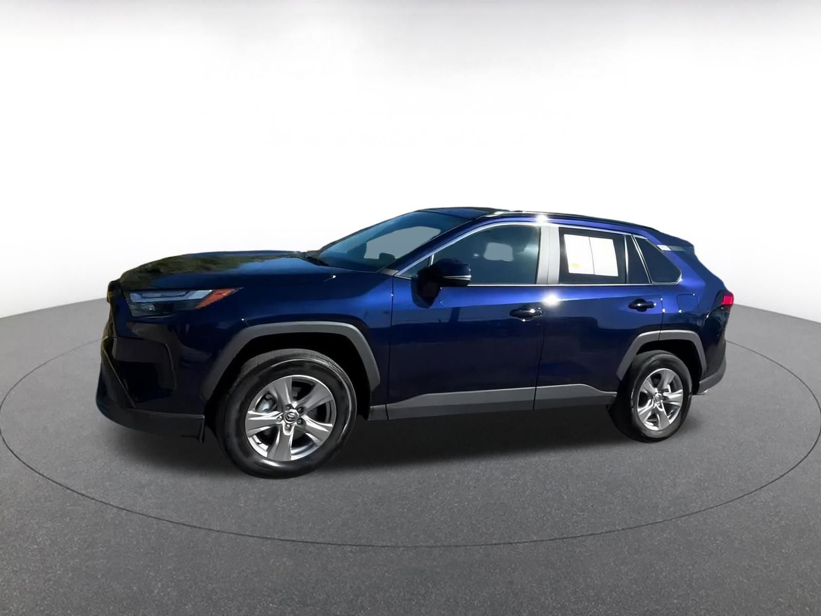 Thumbnail: 2025 Toyota RAV4 - 8