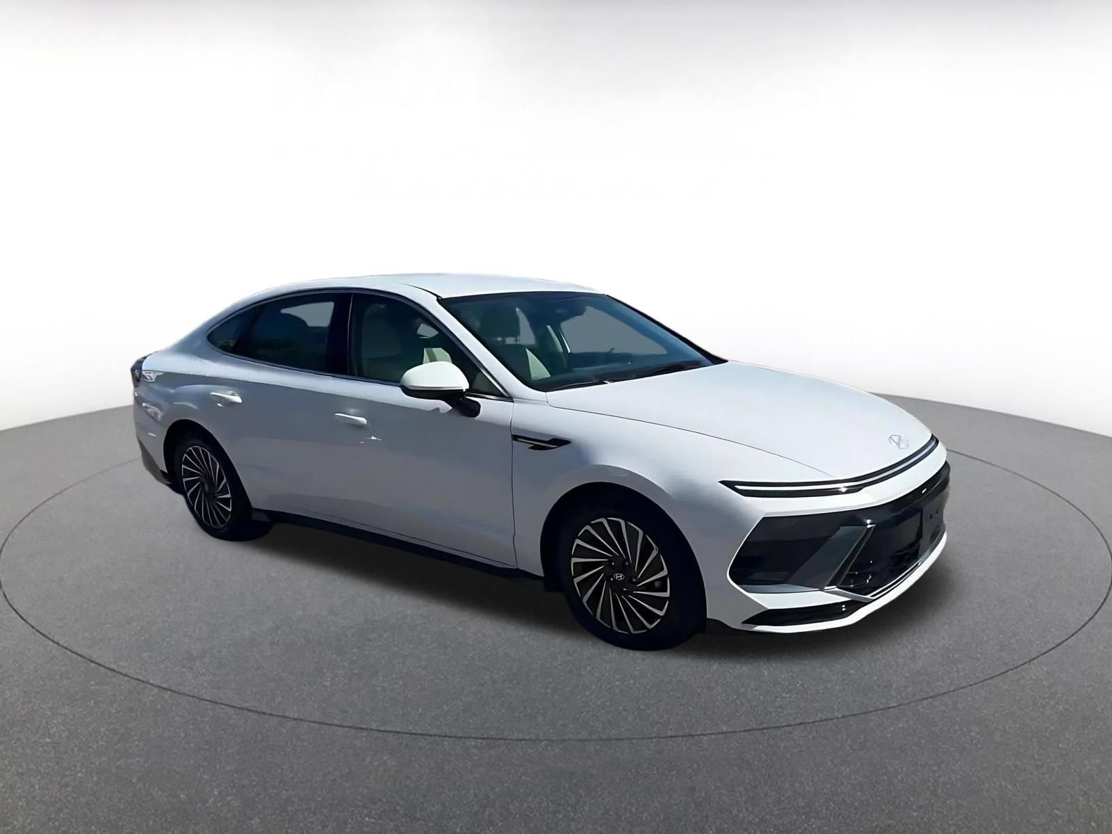 Thumbnail: 2025 Hyundai Sonata - 2