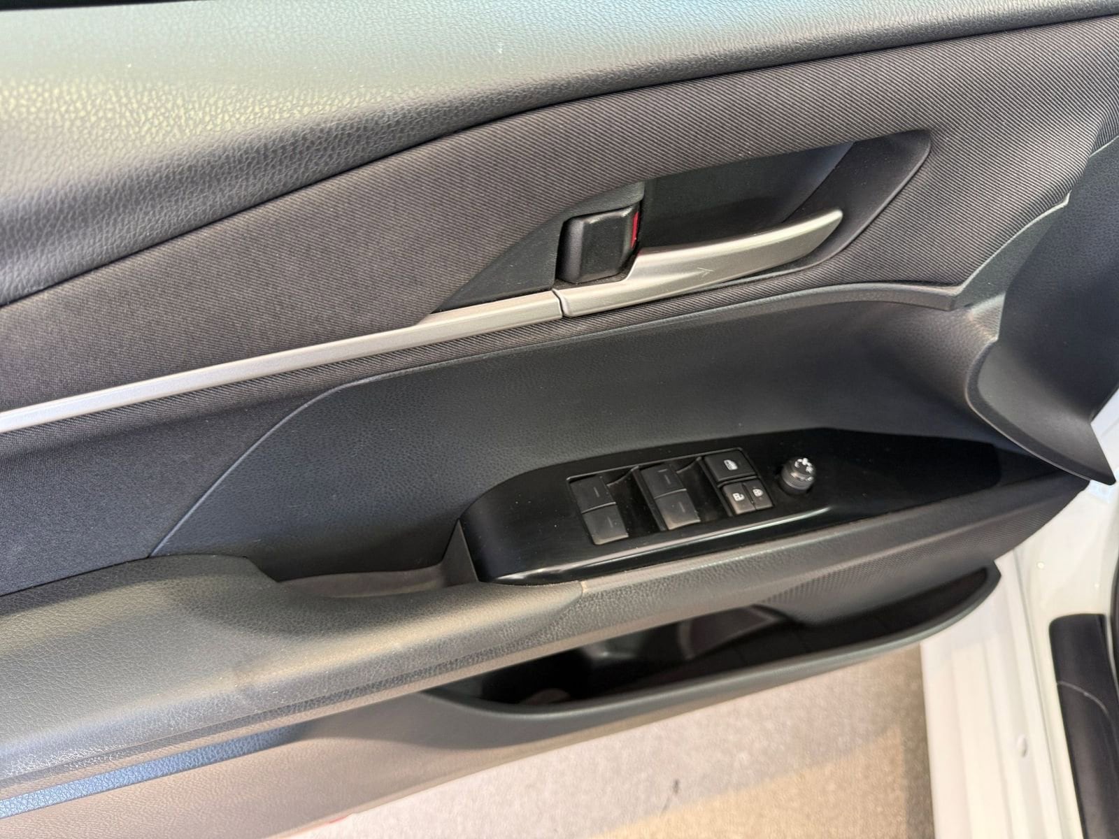 Thumbnail: 2025 Toyota Camry - 20