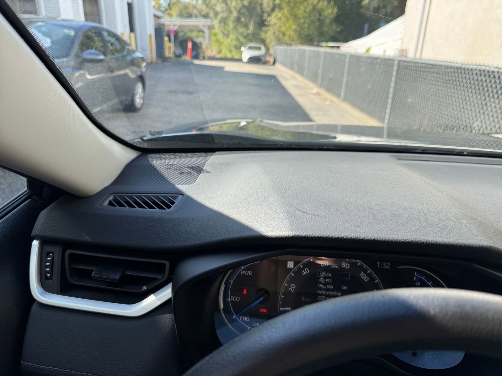 Thumbnail: 2025 Toyota RAV4 - 34