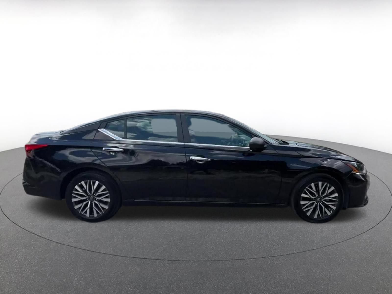 Thumbnail: 2025 Nissan Altima - 16