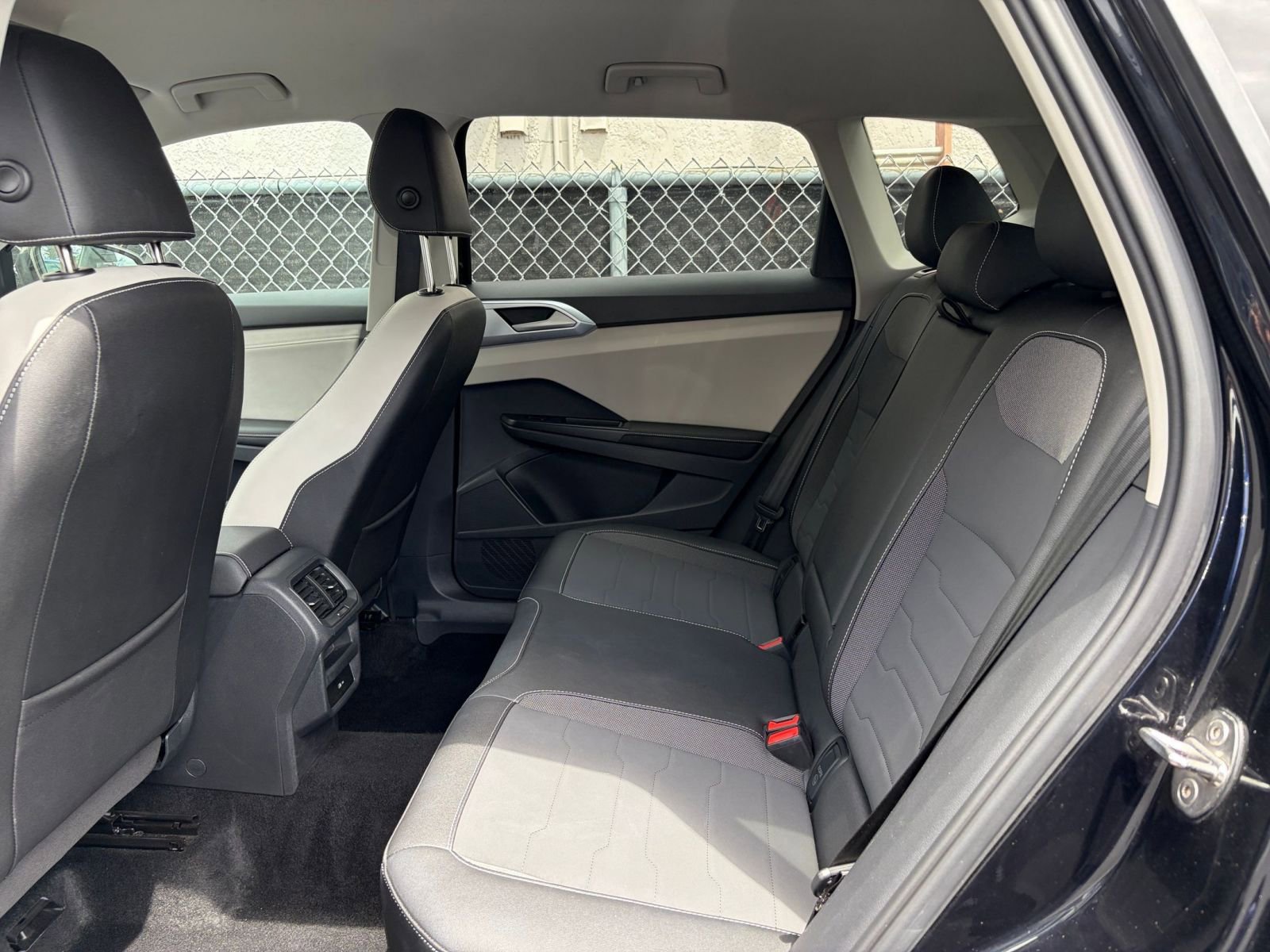 Thumbnail: 2025 Volkswagen Taos - 25