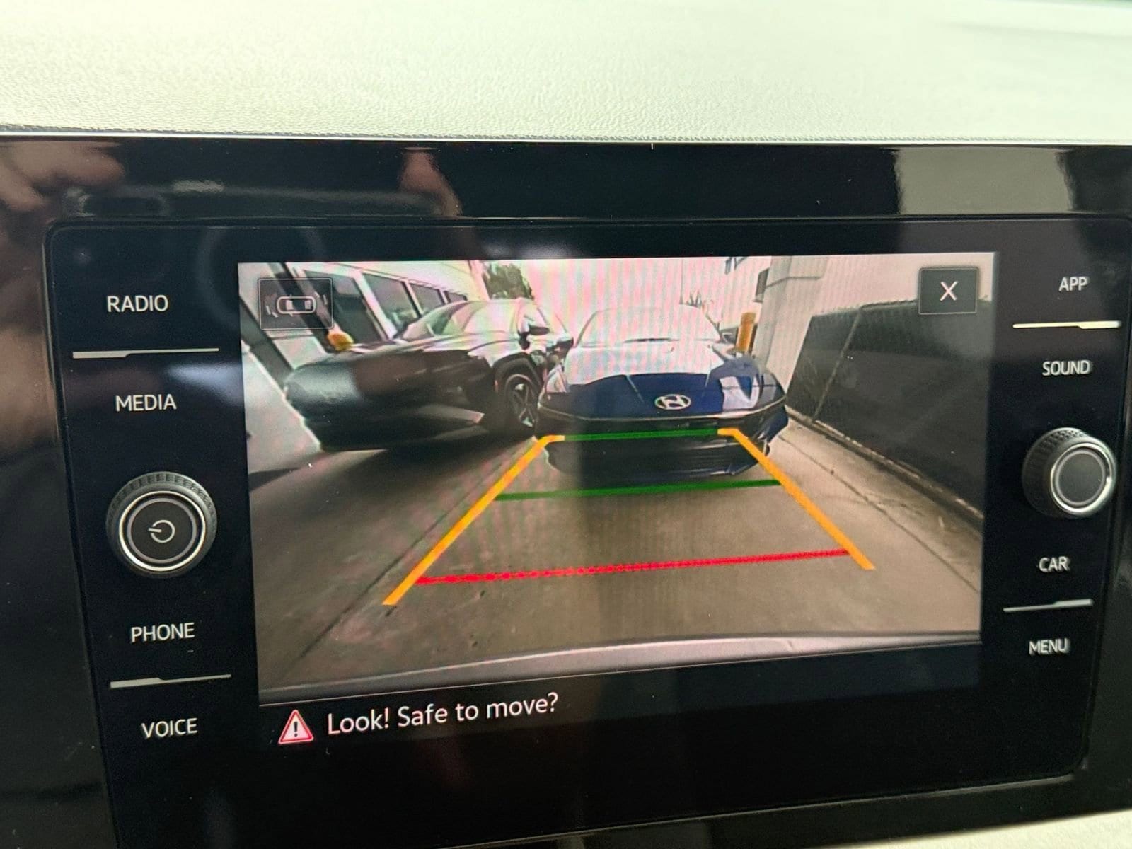 Thumbnail: 2025 Volkswagen Taos - 17