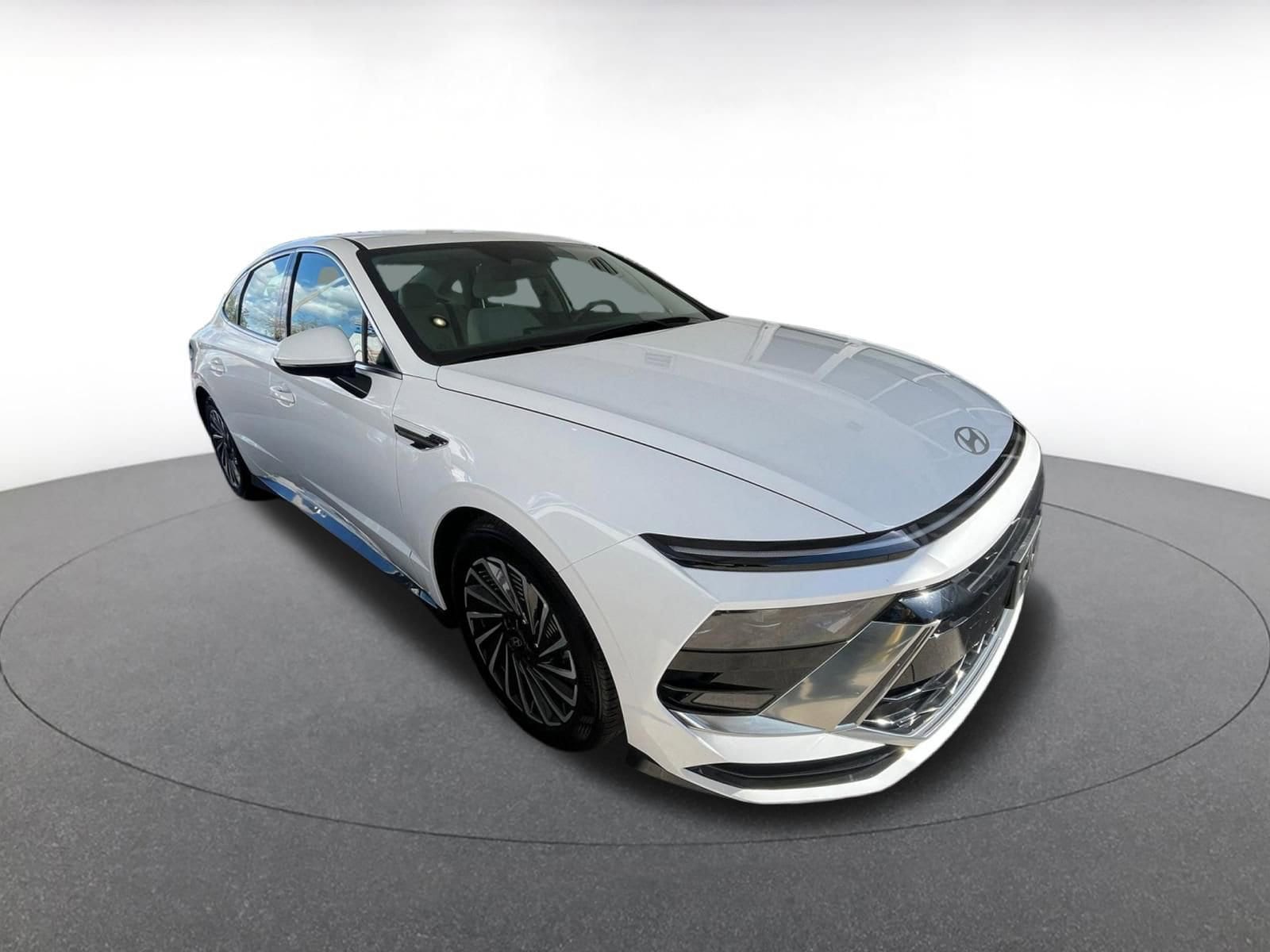 Thumbnail: 2025 Hyundai Sonata - 1