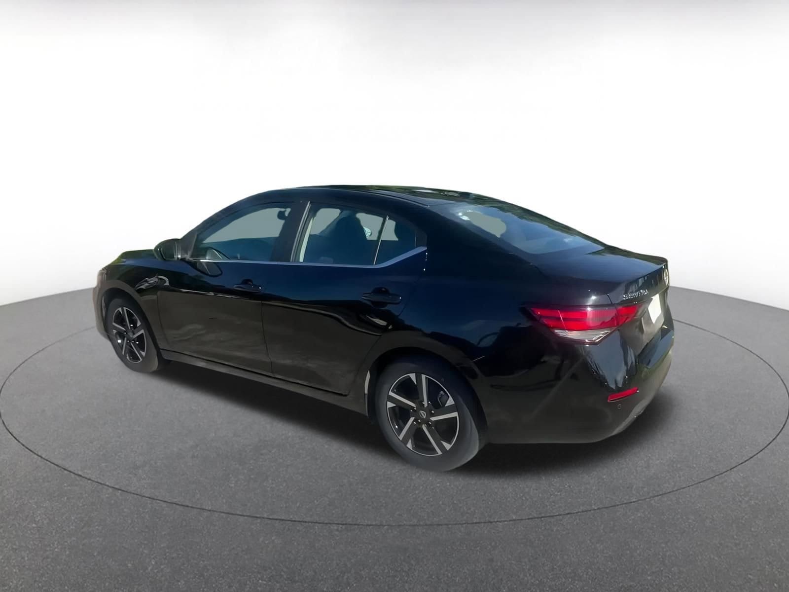 Thumbnail: 2024 Nissan Sentra - 10