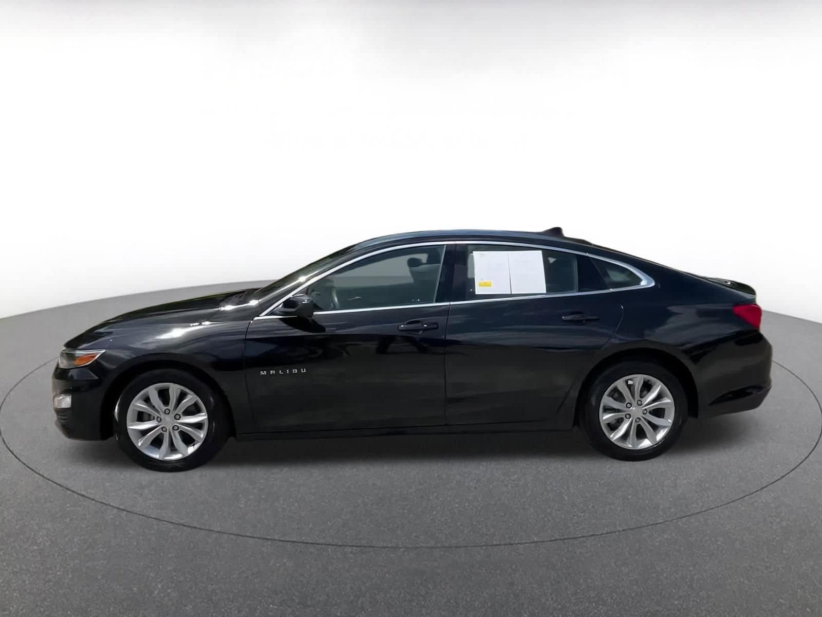 Thumbnail: 2023 Chevrolet Malibu - 10