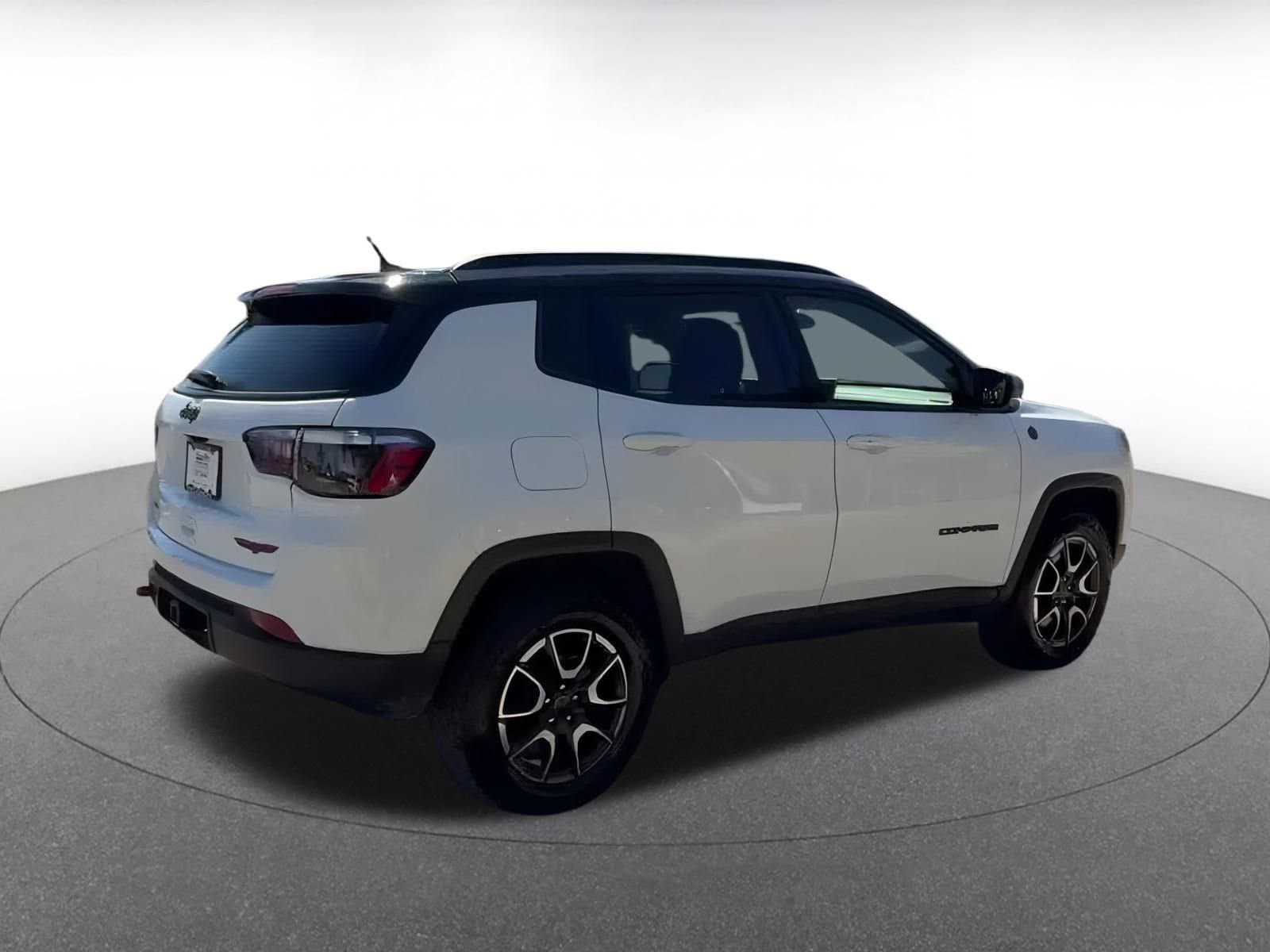 Thumbnail: 2025 Jeep Compass - 15