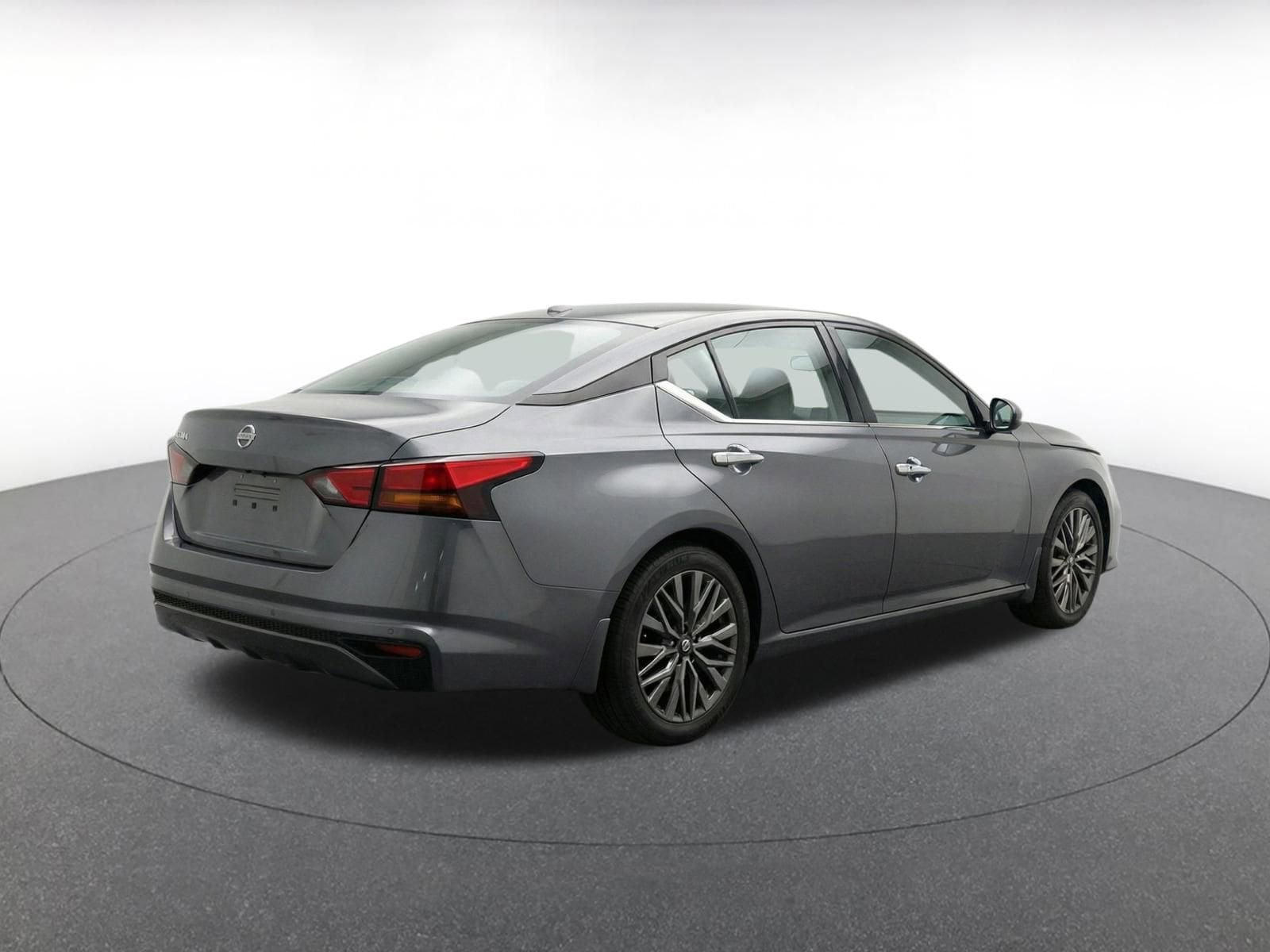Thumbnail: 2025 Nissan Altima - 11