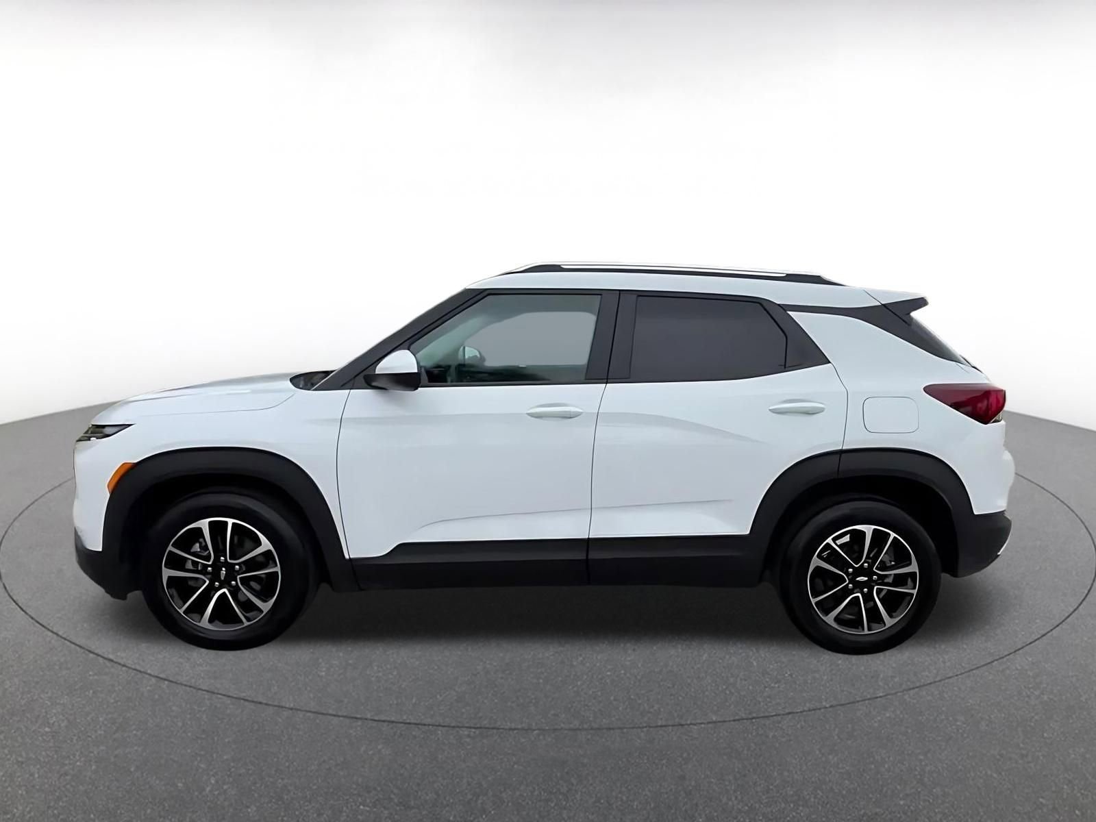 Thumbnail: 2025 Chevrolet TrailBlazer - 9