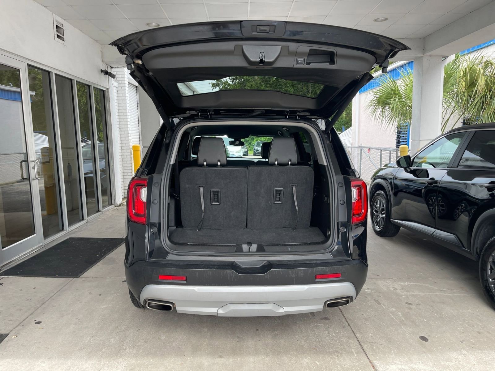 Thumbnail: 2023 GMC Acadia - 31