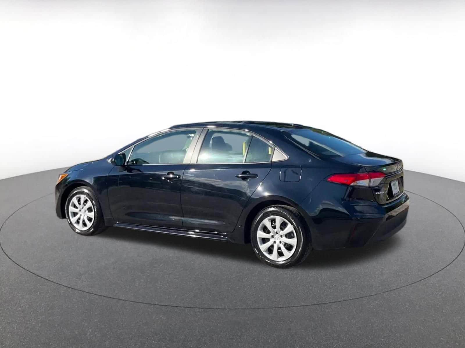 Thumbnail: 2025 Toyota Corolla - 9