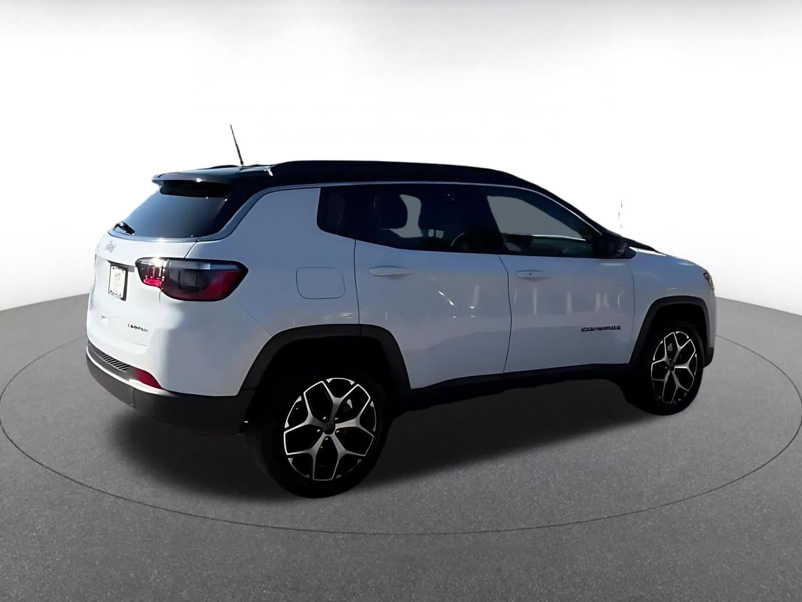 Thumbnail: 2025 Jeep Compass - 21