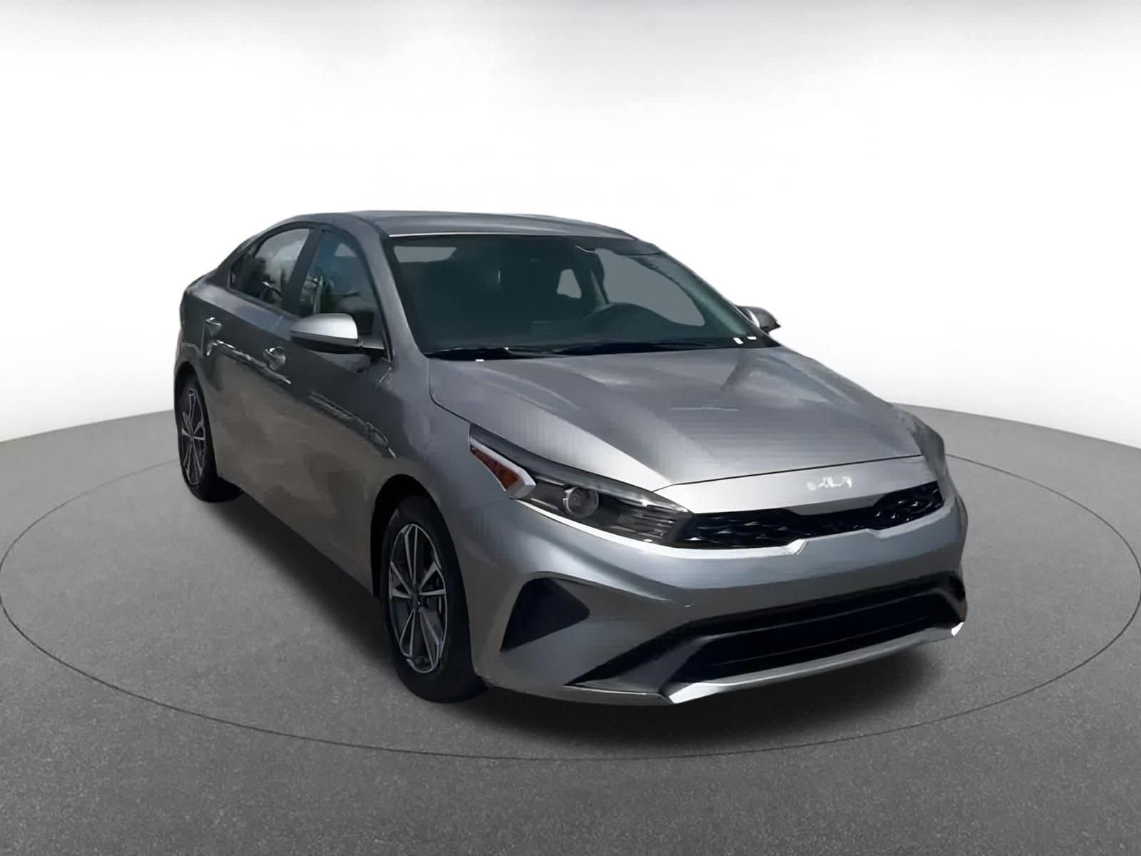Thumbnail: 2024 Kia Forte - 16