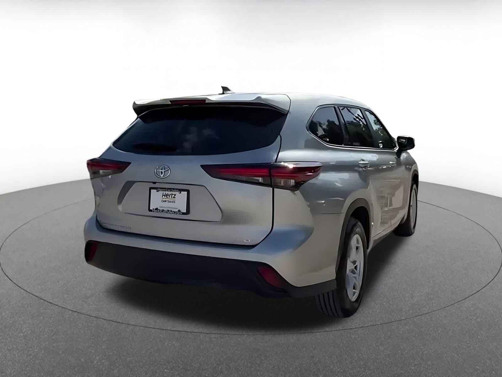 Thumbnail: 2025 Toyota Highlander - 12