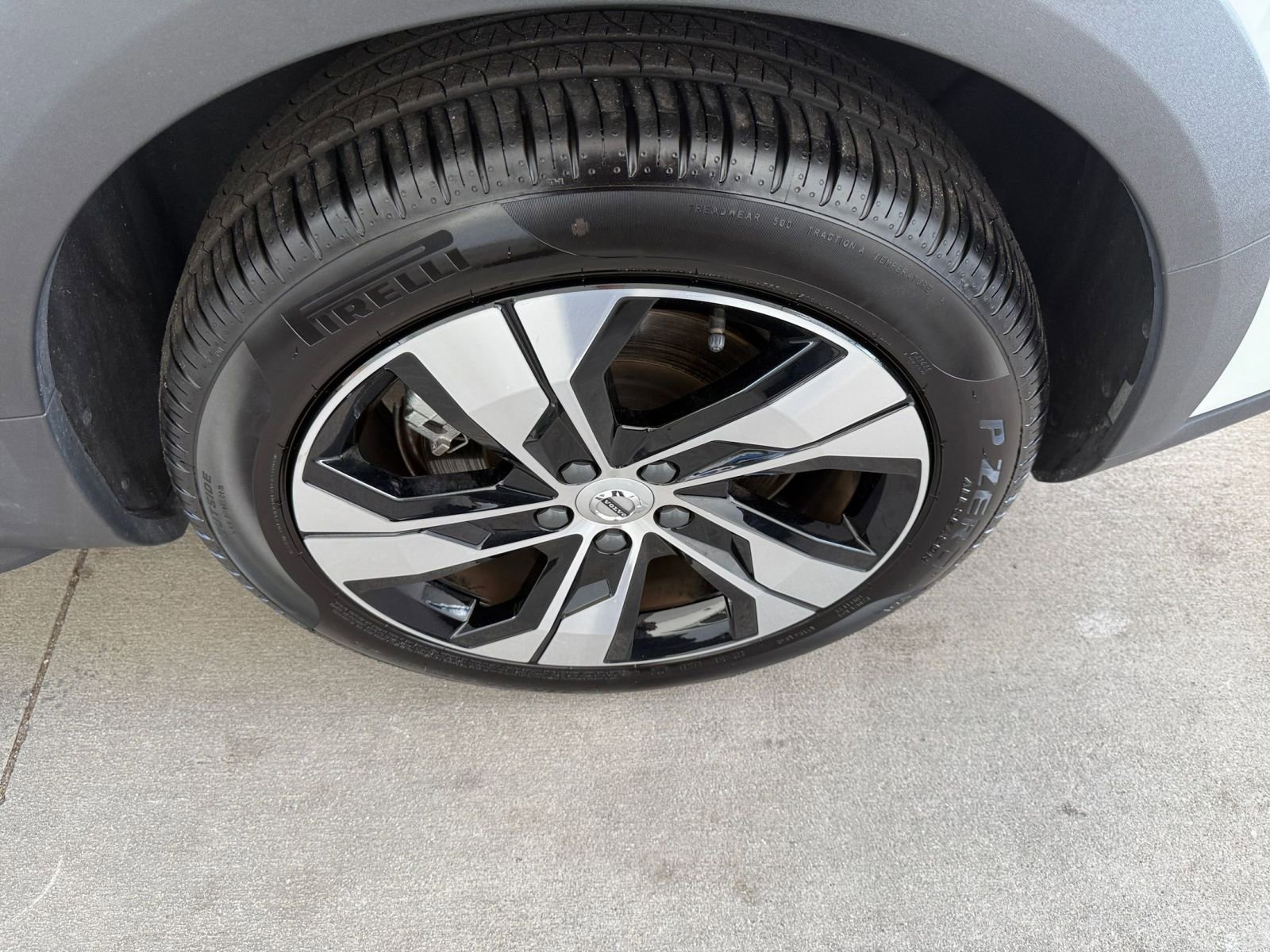 Thumbnail: 2025 Volvo S60 - 30