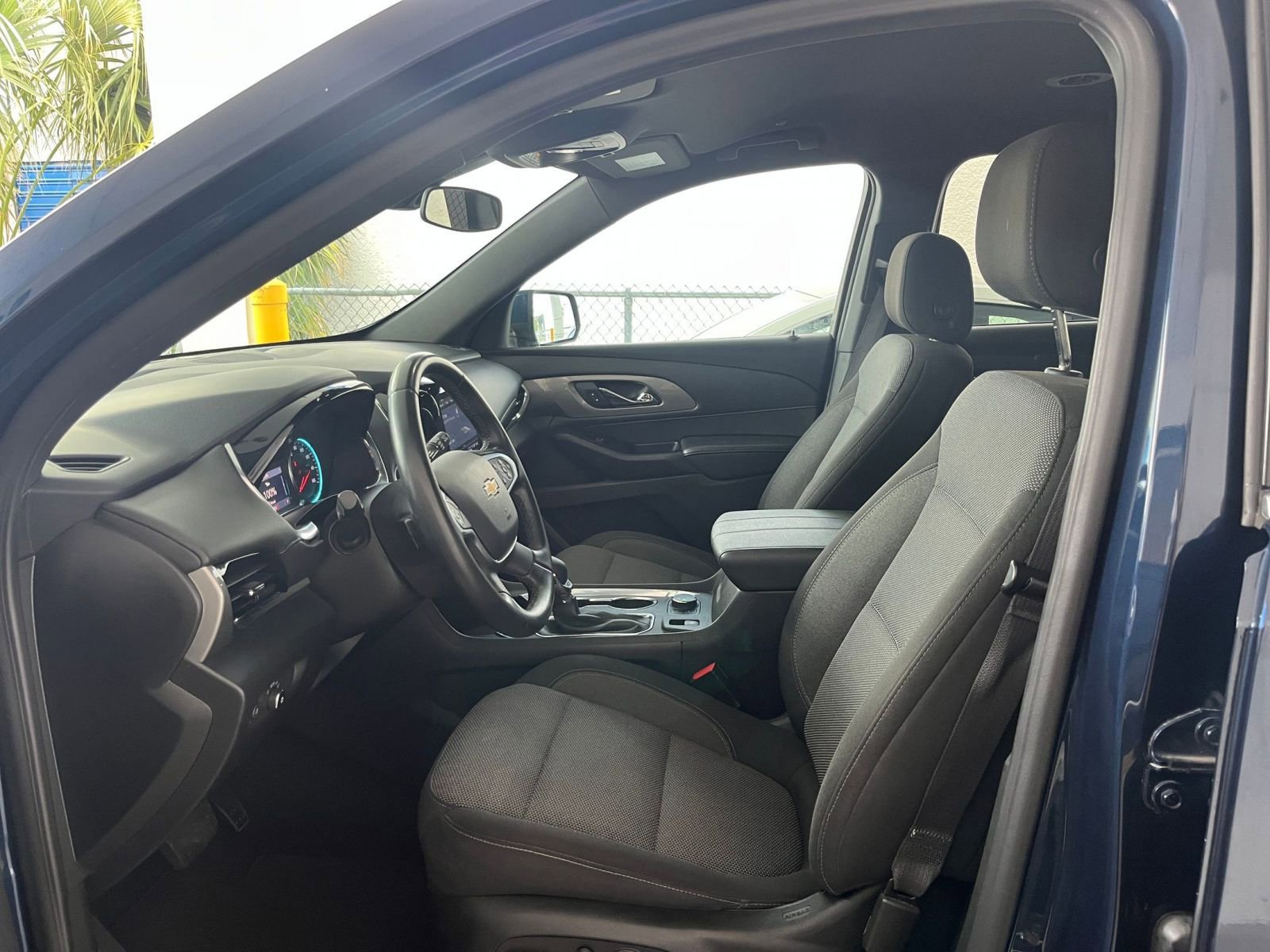 Thumbnail: 2023 Chevrolet Traverse - 27