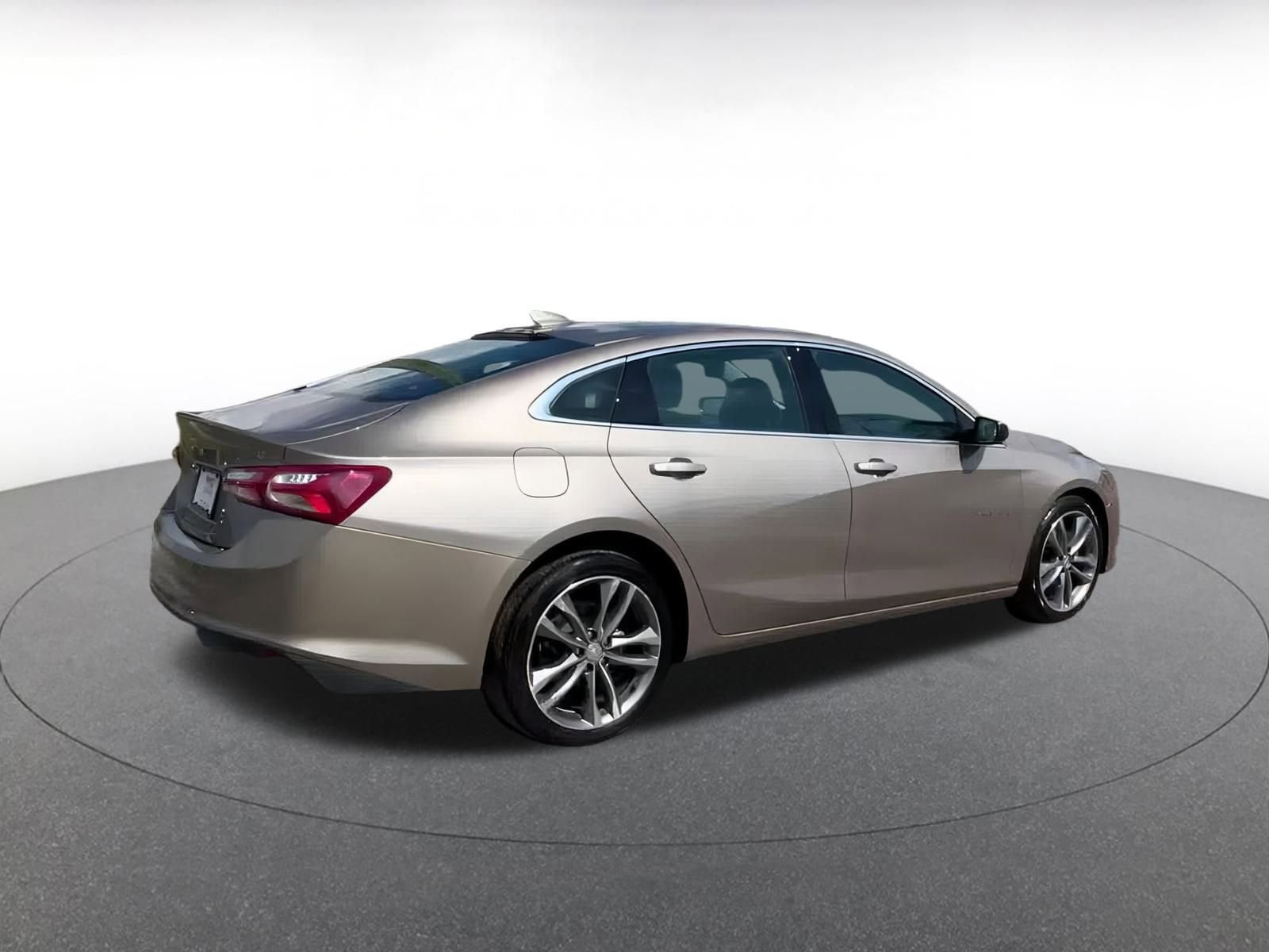 Thumbnail: 2024 Chevrolet Malibu - 15