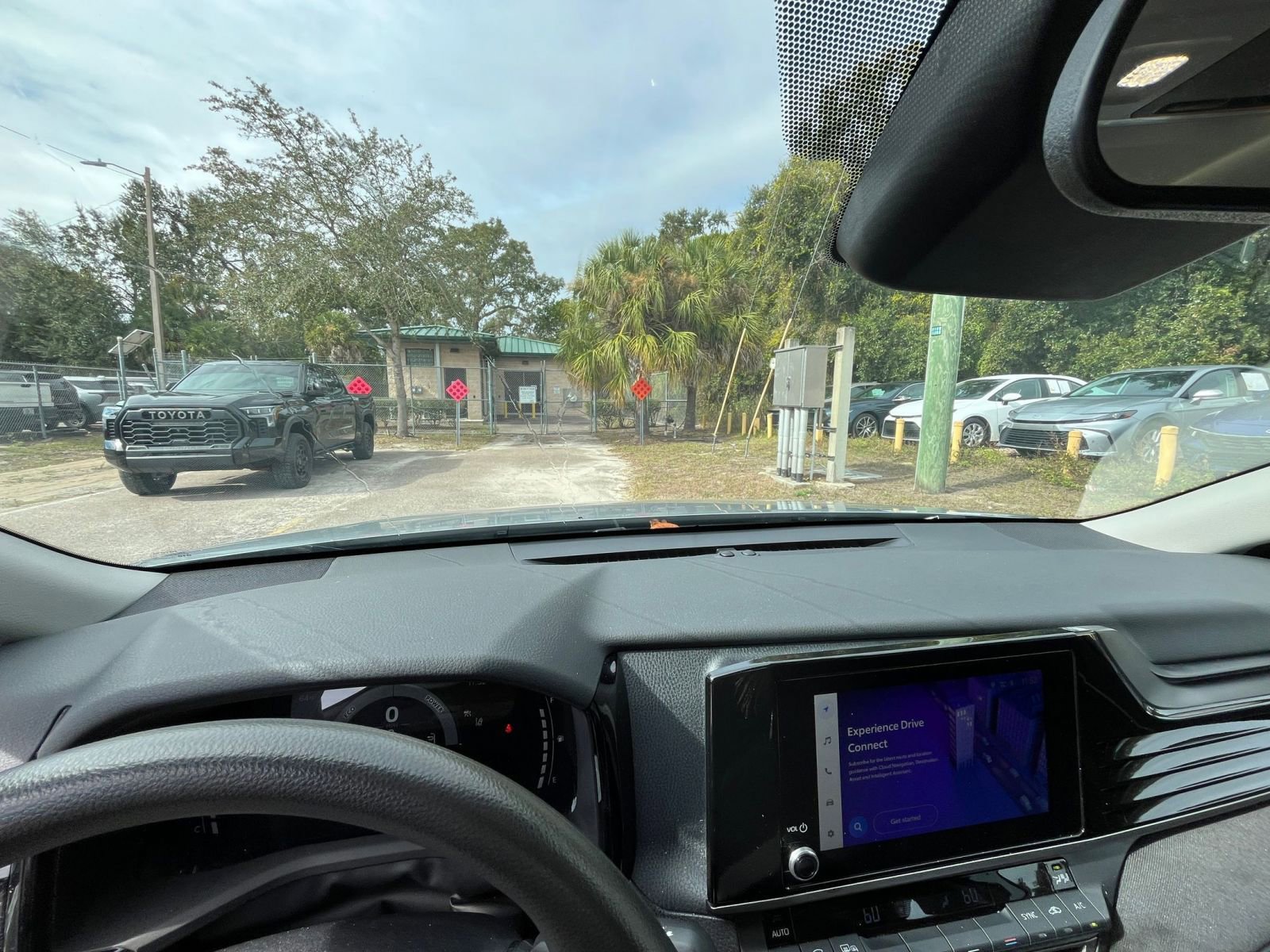 Thumbnail: 2025 Toyota Camry - 33