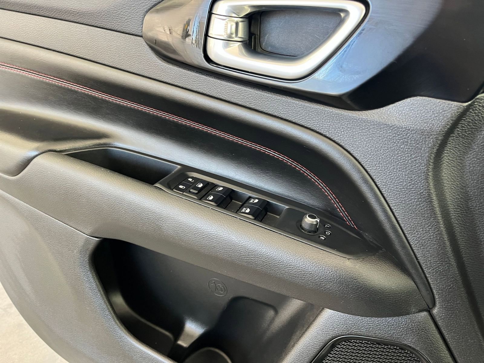 Thumbnail: 2025 Jeep Compass - 18