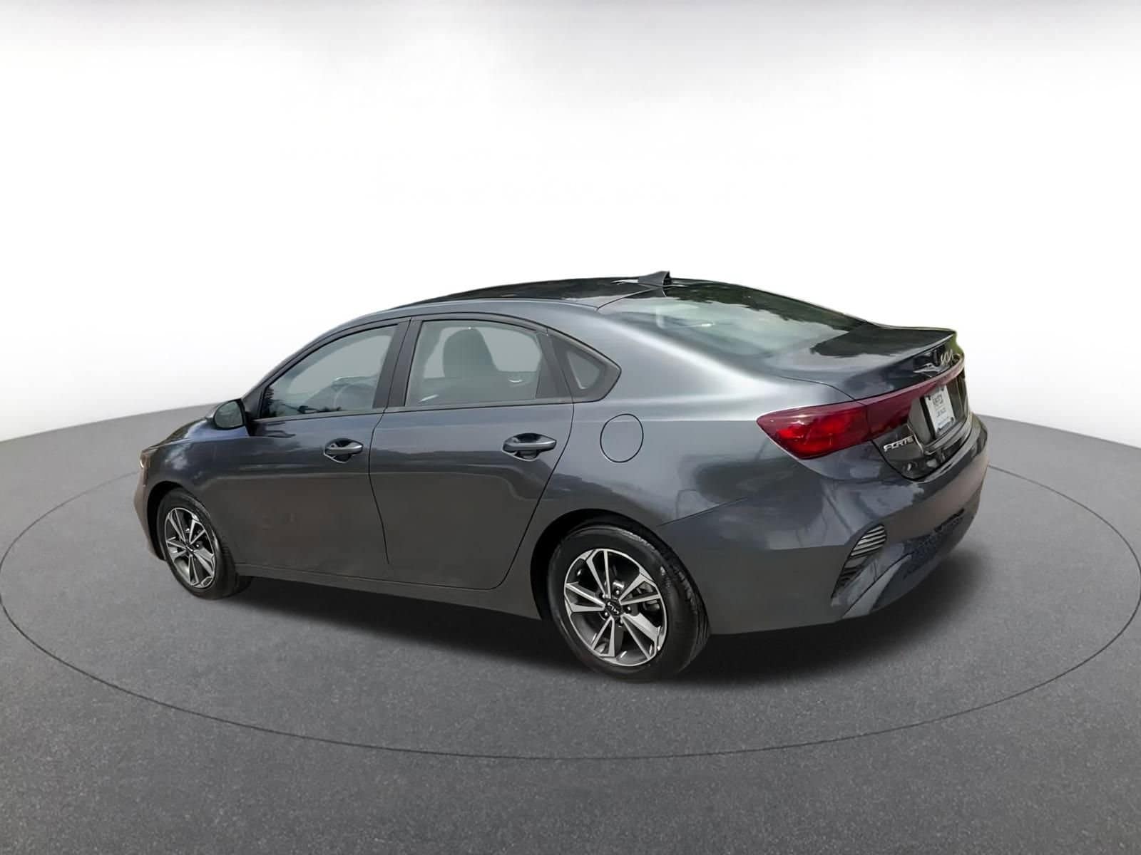 Thumbnail: 2024 Kia Forte - 10