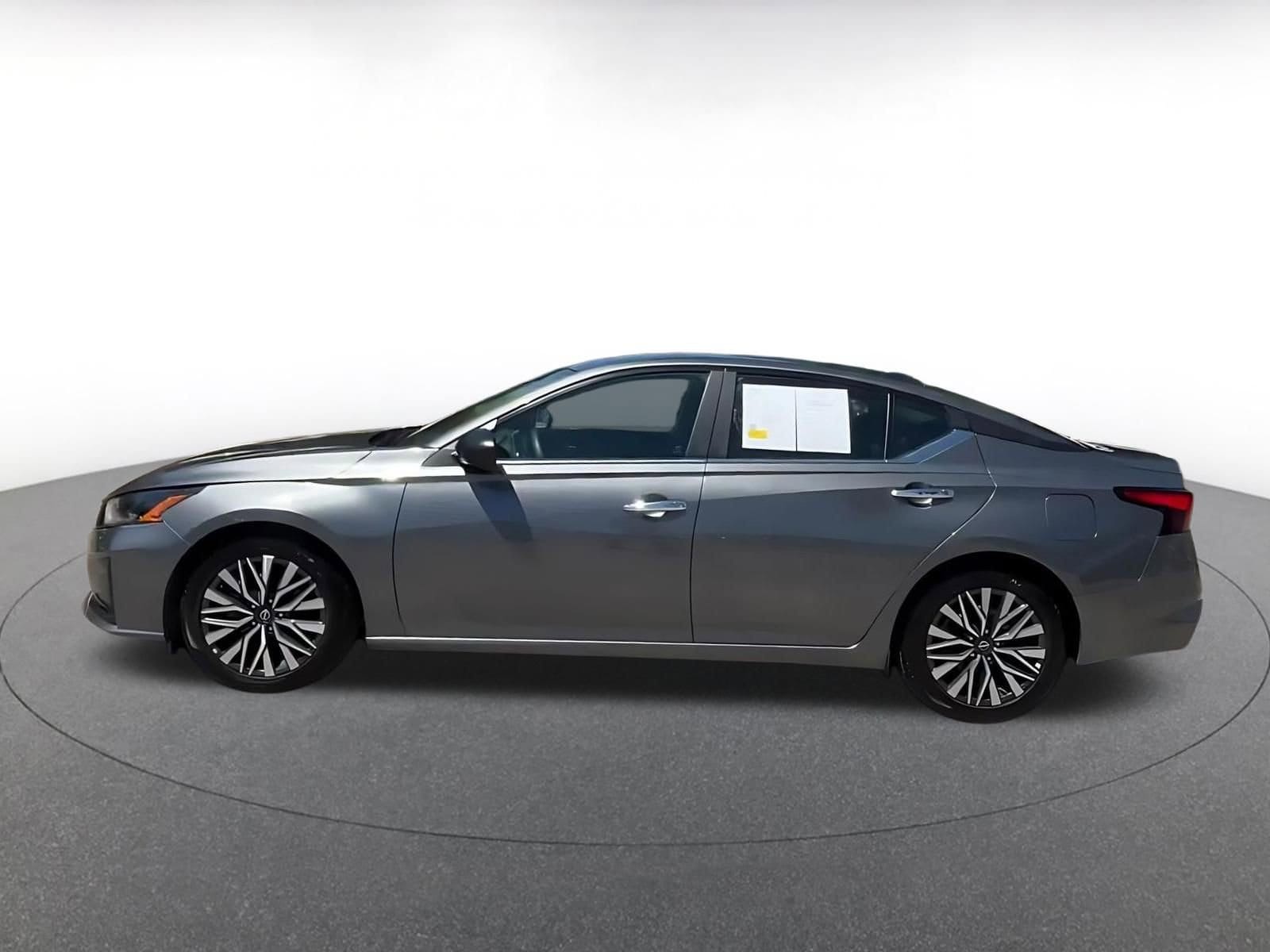 Thumbnail: 2025 Nissan Altima - 9