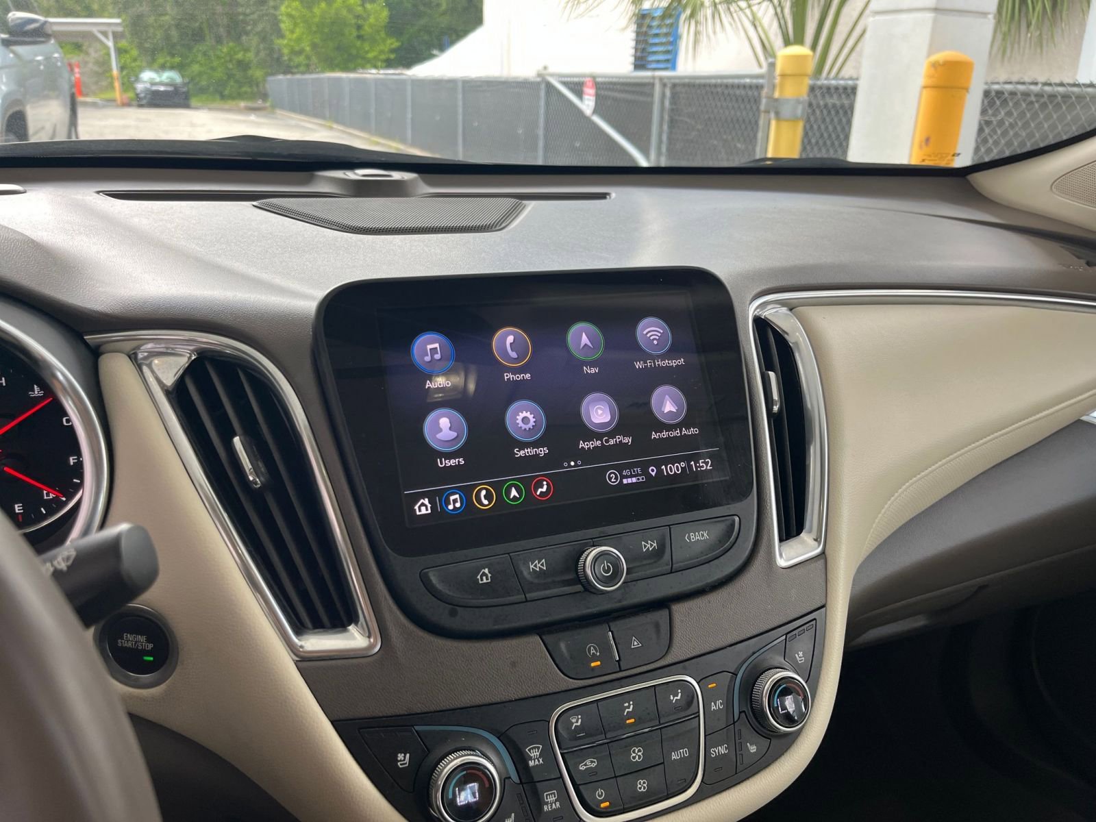 Thumbnail: 2024 Chevrolet Malibu - 21