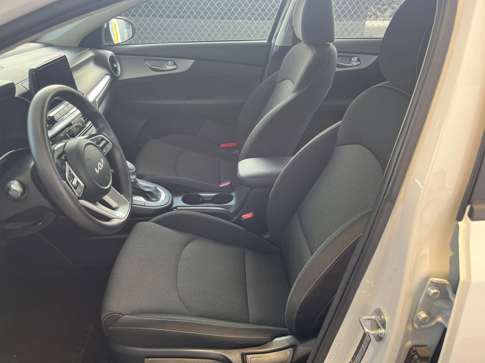 Thumbnail: 2024 Kia Forte - 25