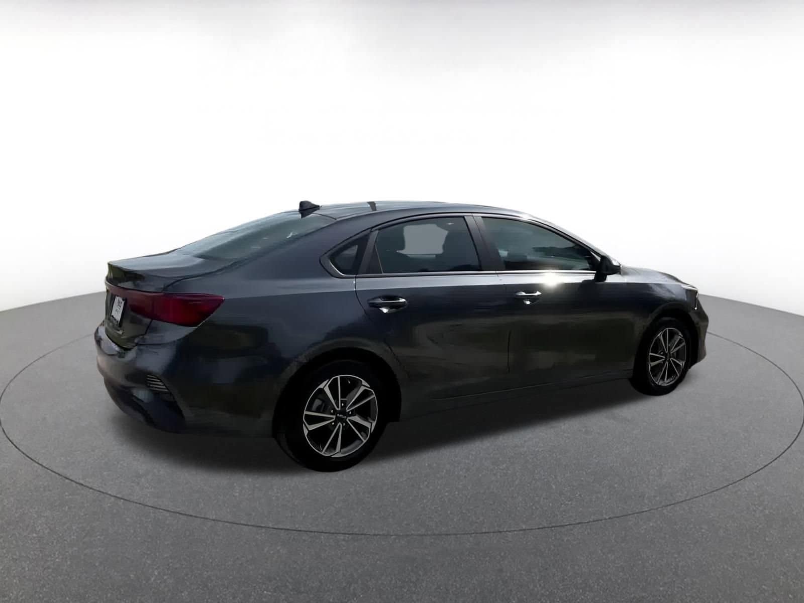Thumbnail: 2023 Kia Forte - 13