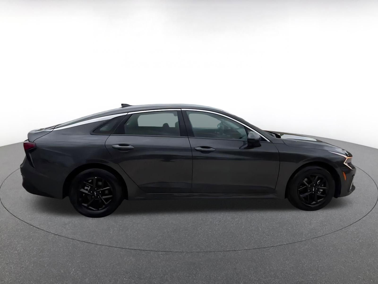 Thumbnail: 2025 Kia K5 - 16