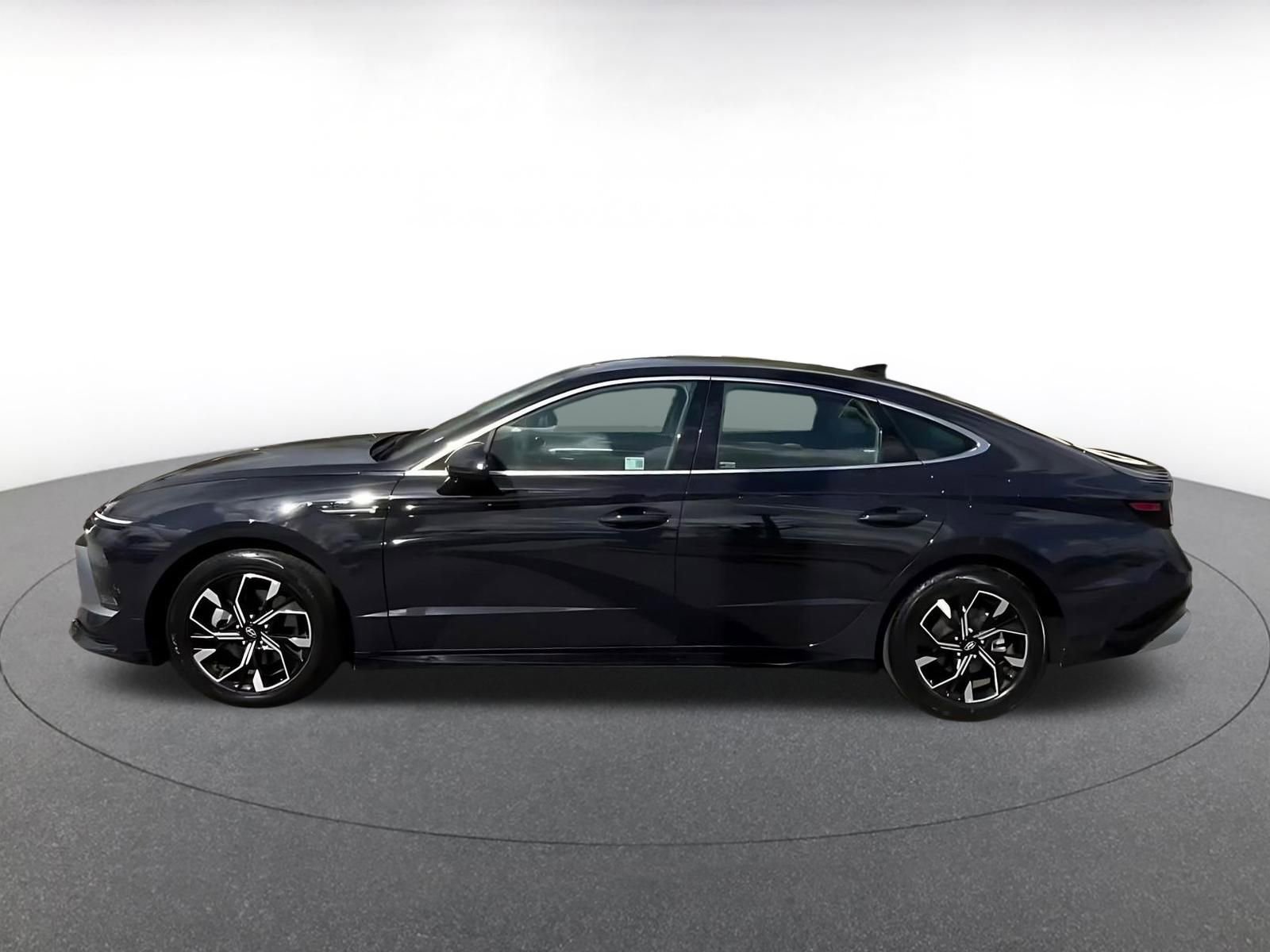 Thumbnail: 2025 Hyundai Sonata - 9