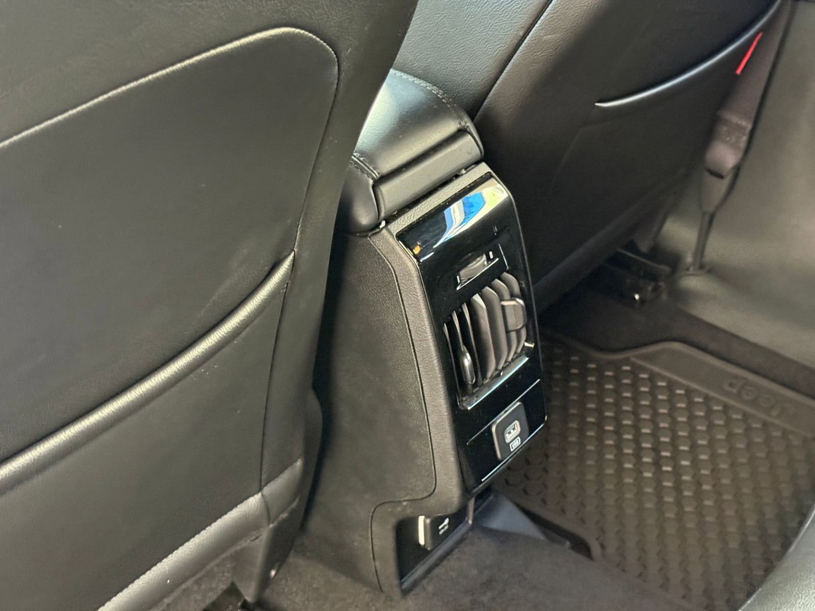 Thumbnail: 2025 Jeep Compass - 24