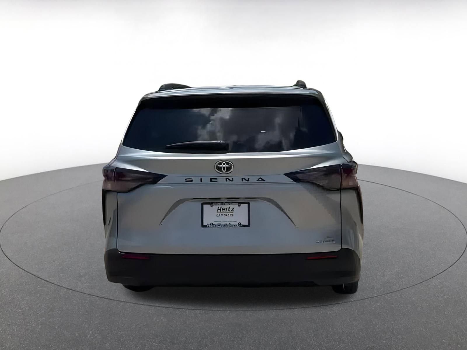 Thumbnail: 2024 Toyota Sienna - 11