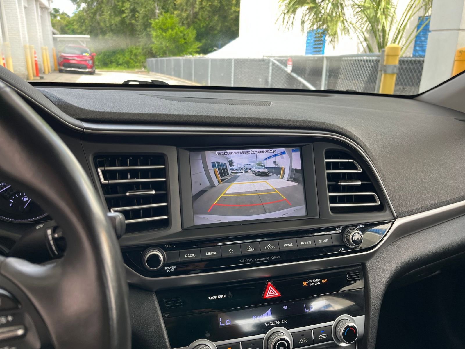 Thumbnail: 2020 Hyundai Elantra - 17