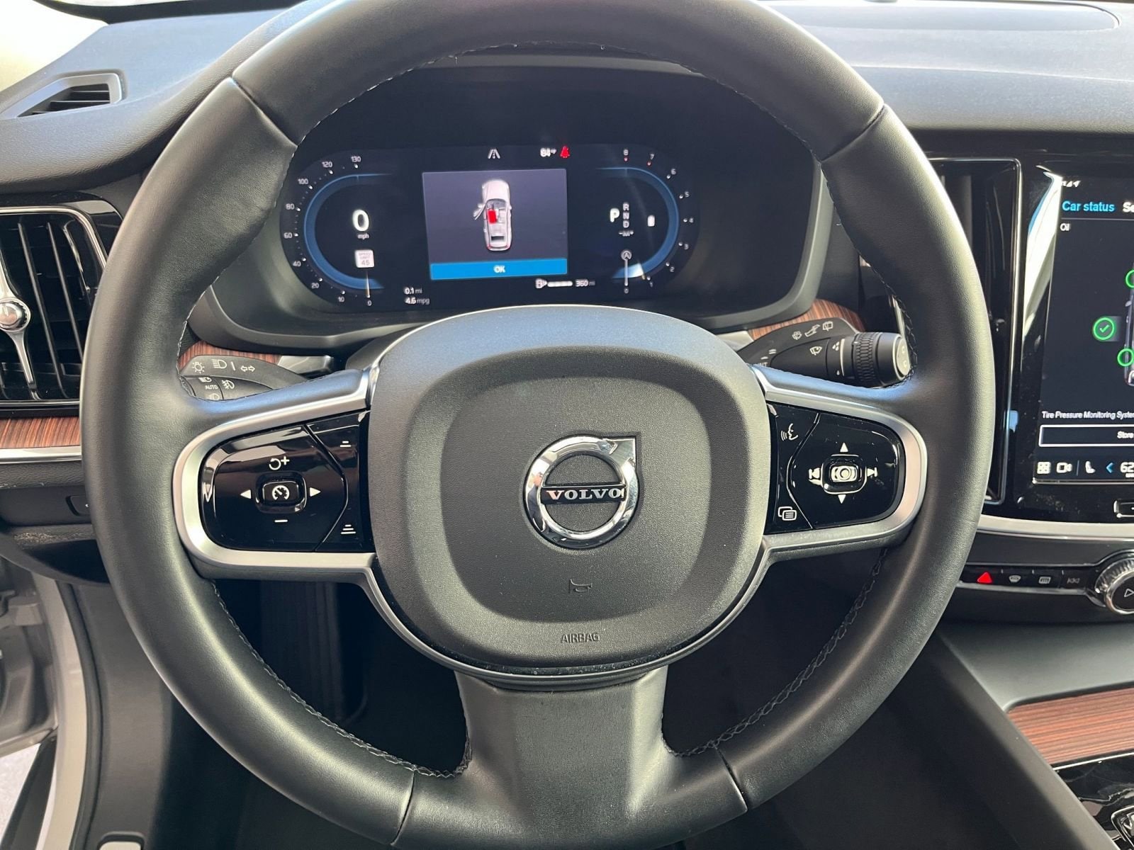 Thumbnail: 2025 Volvo S60 - 28