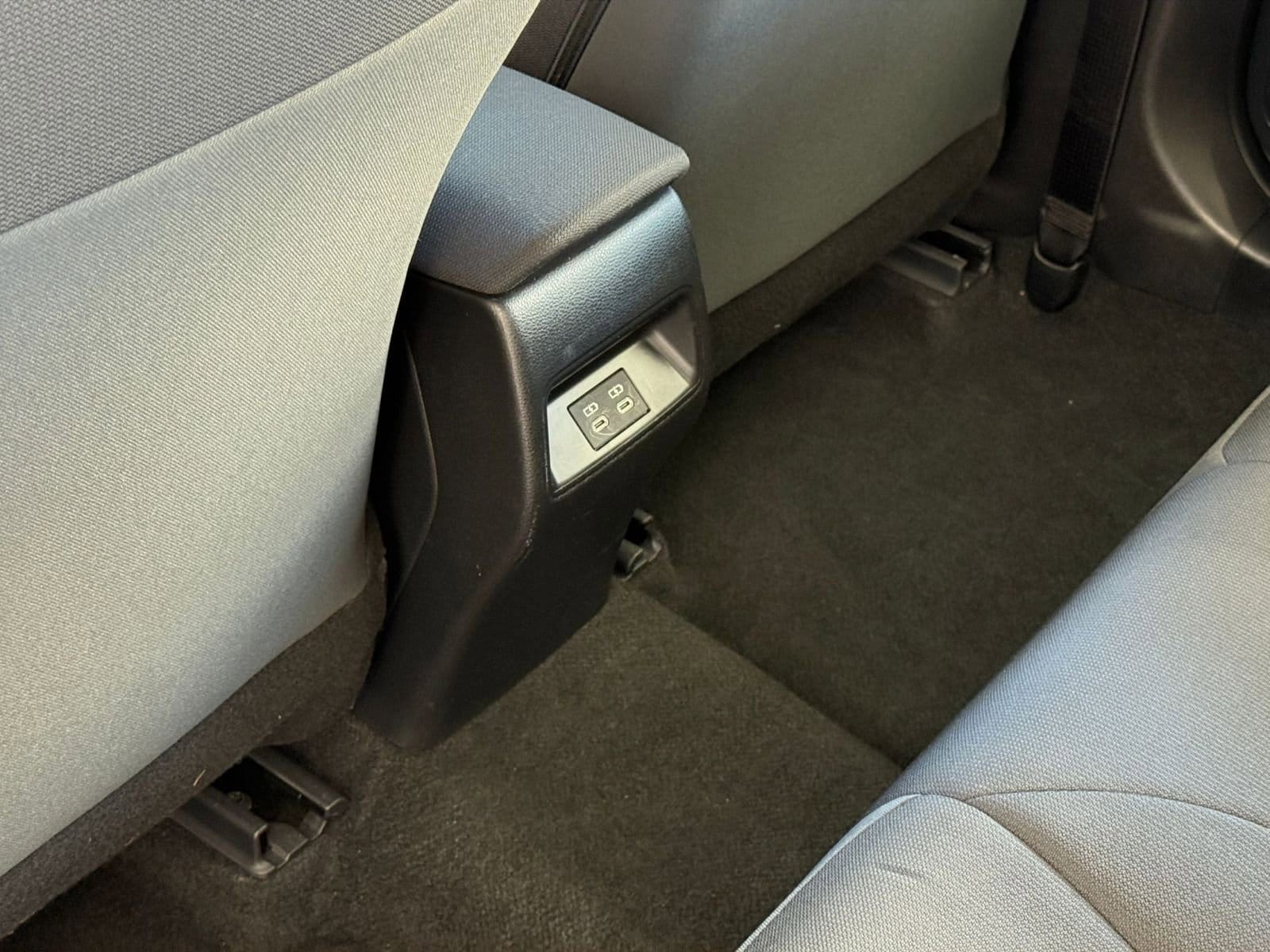 Thumbnail: 2025 Toyota Corolla - 24