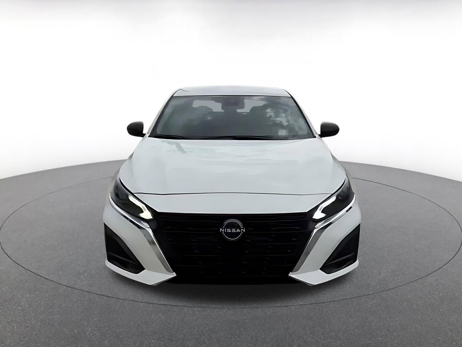Thumbnail: 2025 Nissan Altima - 4