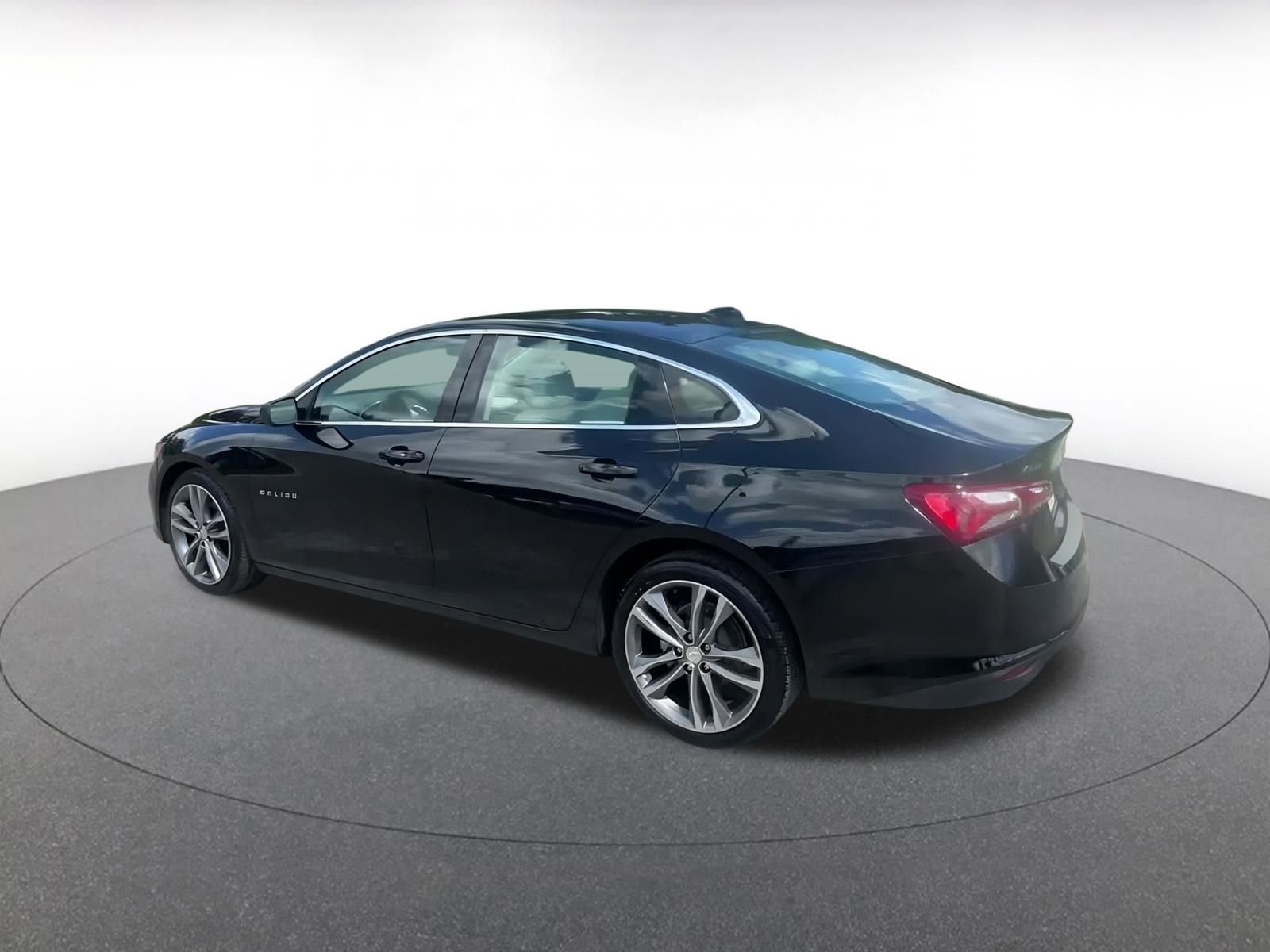 Thumbnail: 2024 Chevrolet Malibu - 11