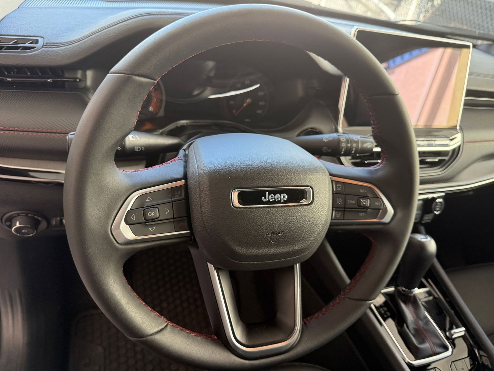 Thumbnail: 2025 Jeep Compass - 28