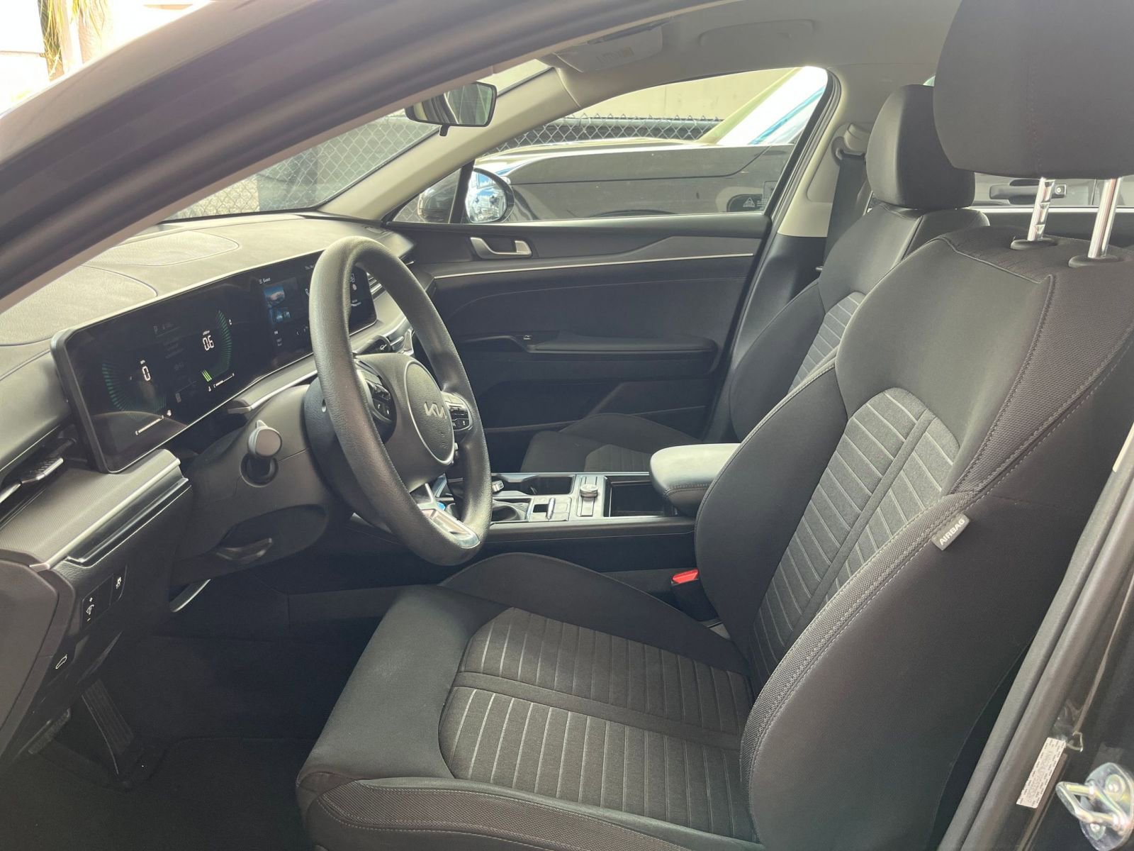 Thumbnail: 2025 Kia K5 - 27