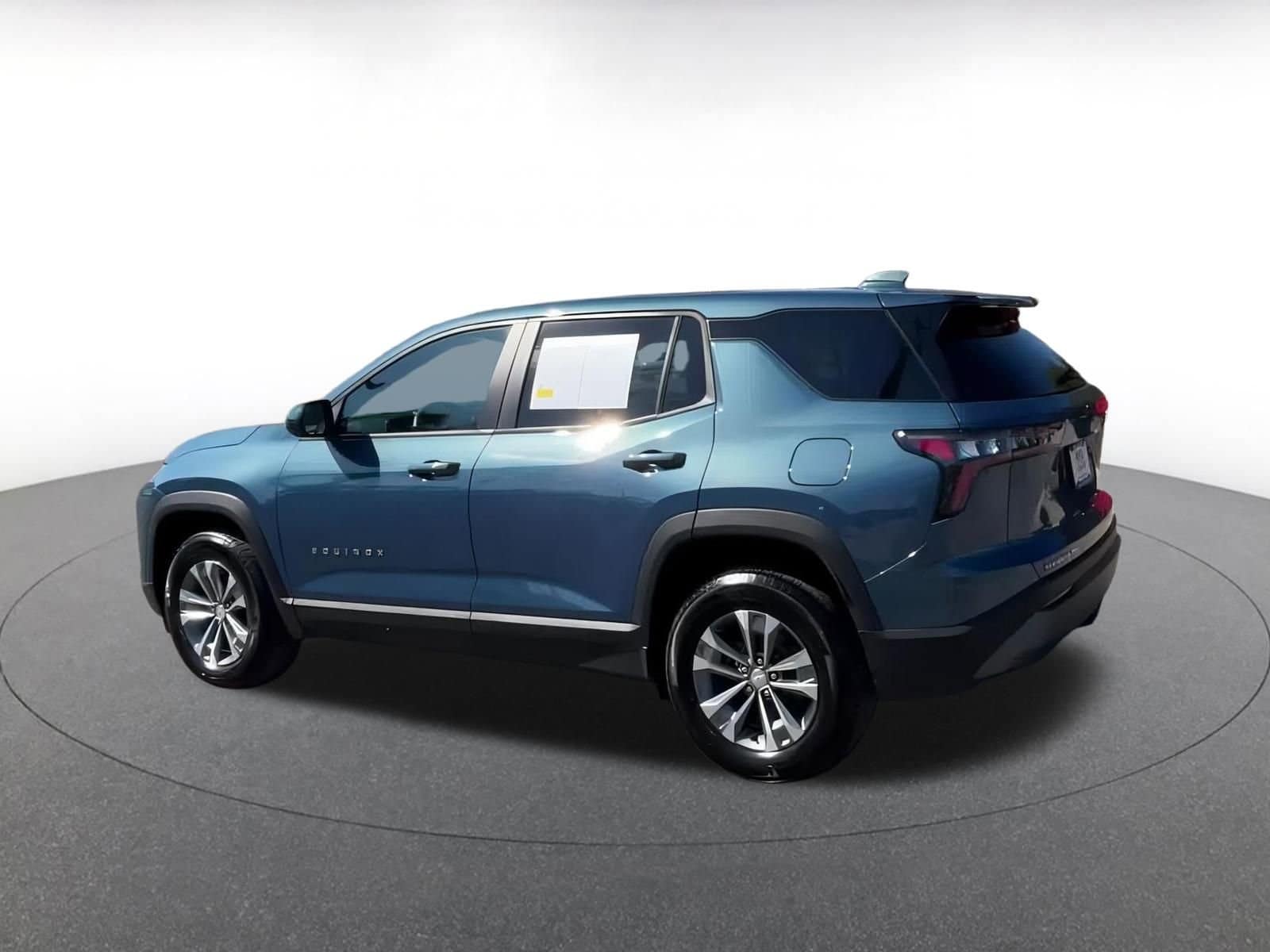 Thumbnail: 2025 Chevrolet Equinox - 10