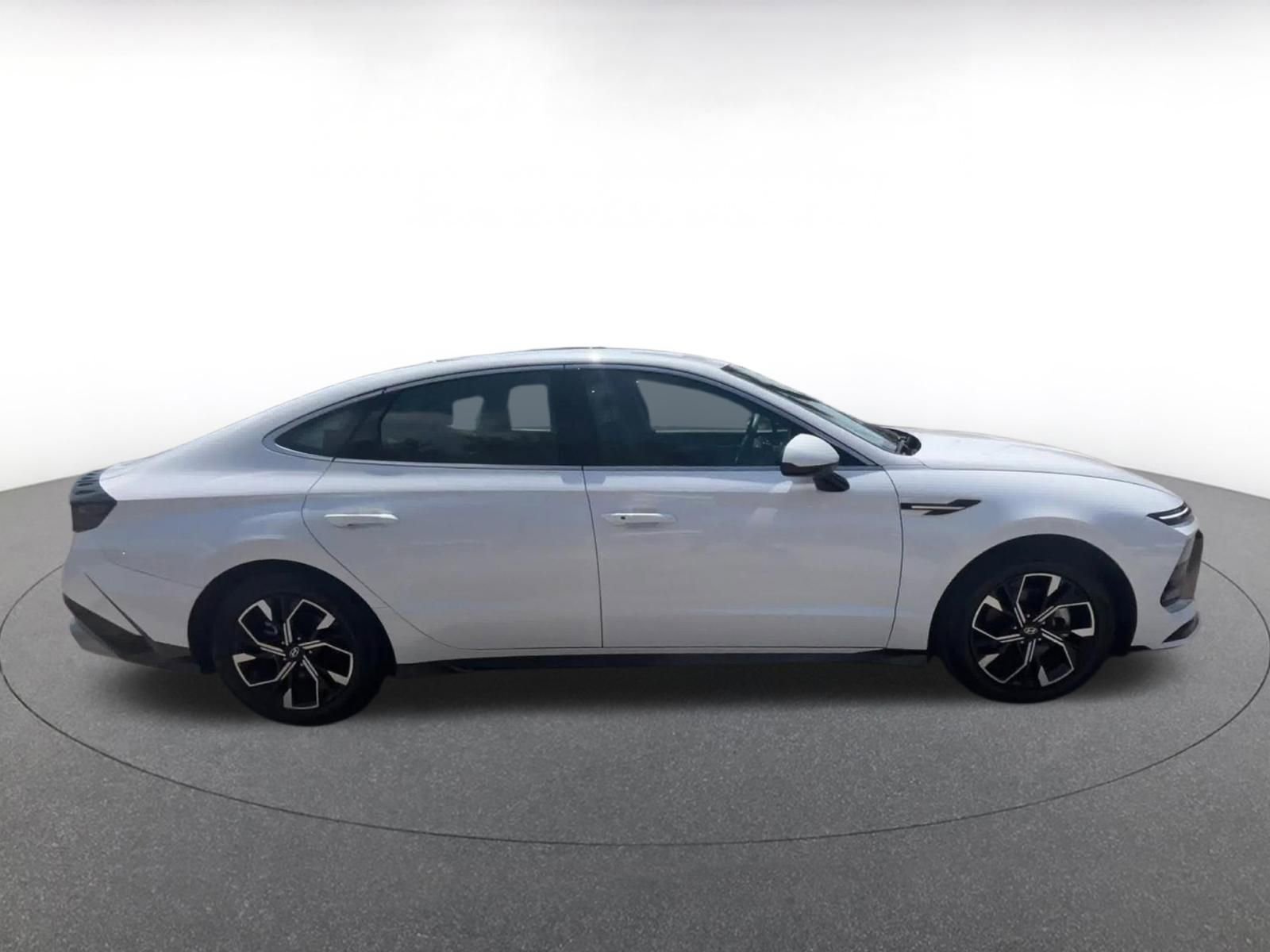 Thumbnail: 2025 Hyundai Sonata - 16