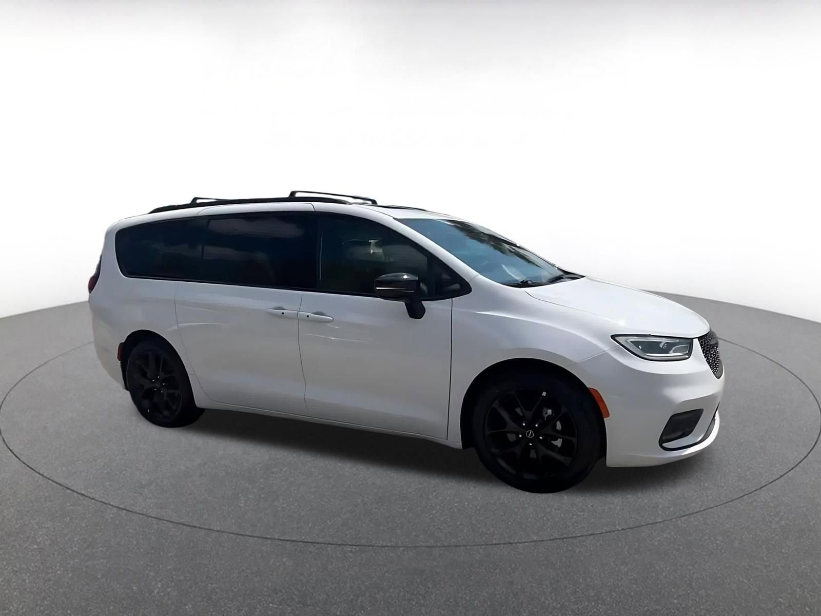 Thumbnail: 2025 Chrysler Pacifica - 2