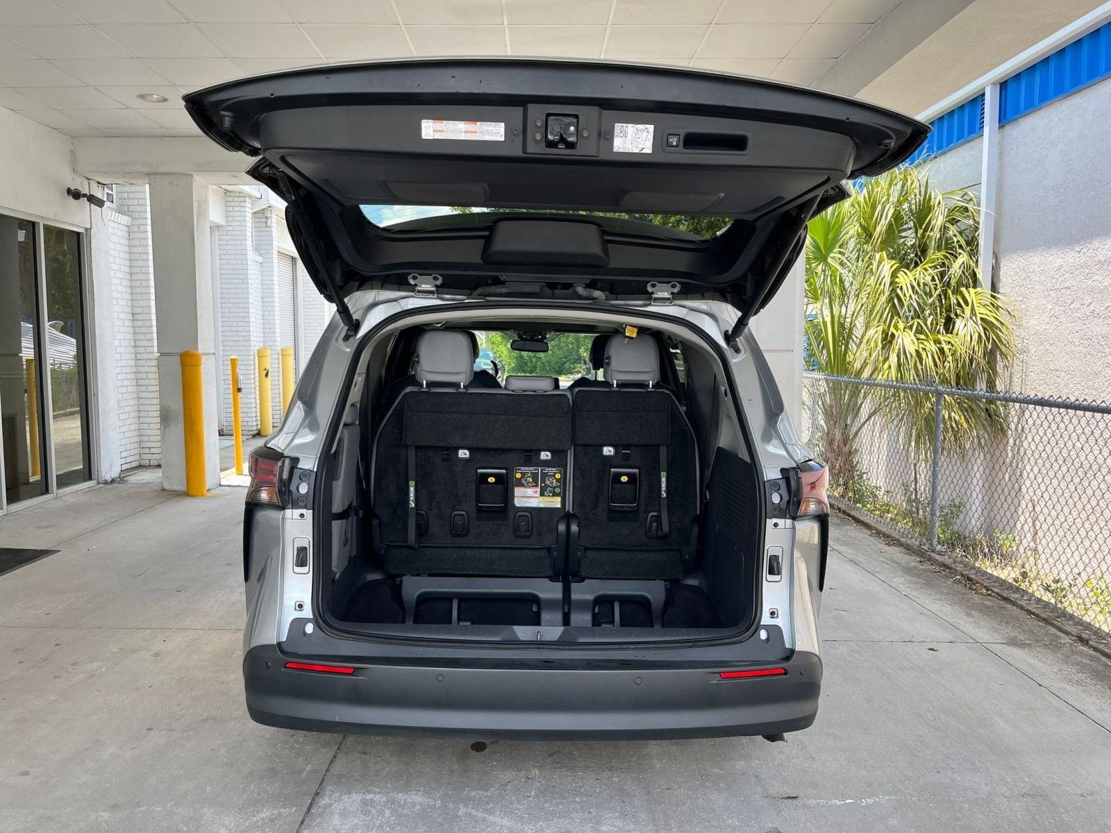Thumbnail: 2024 Toyota Sienna - 31
