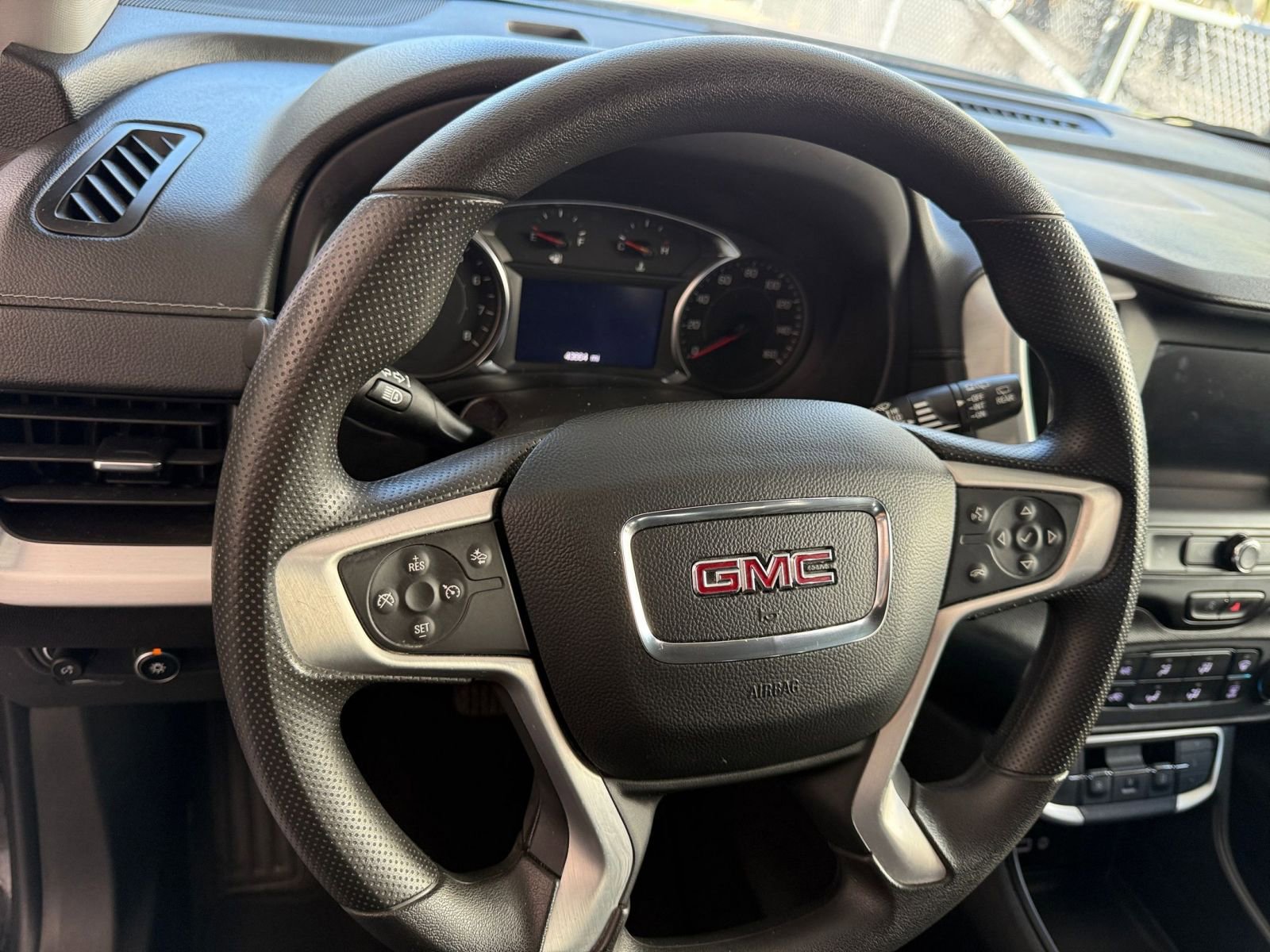 Thumbnail: 2024 GMC Terrain - 28