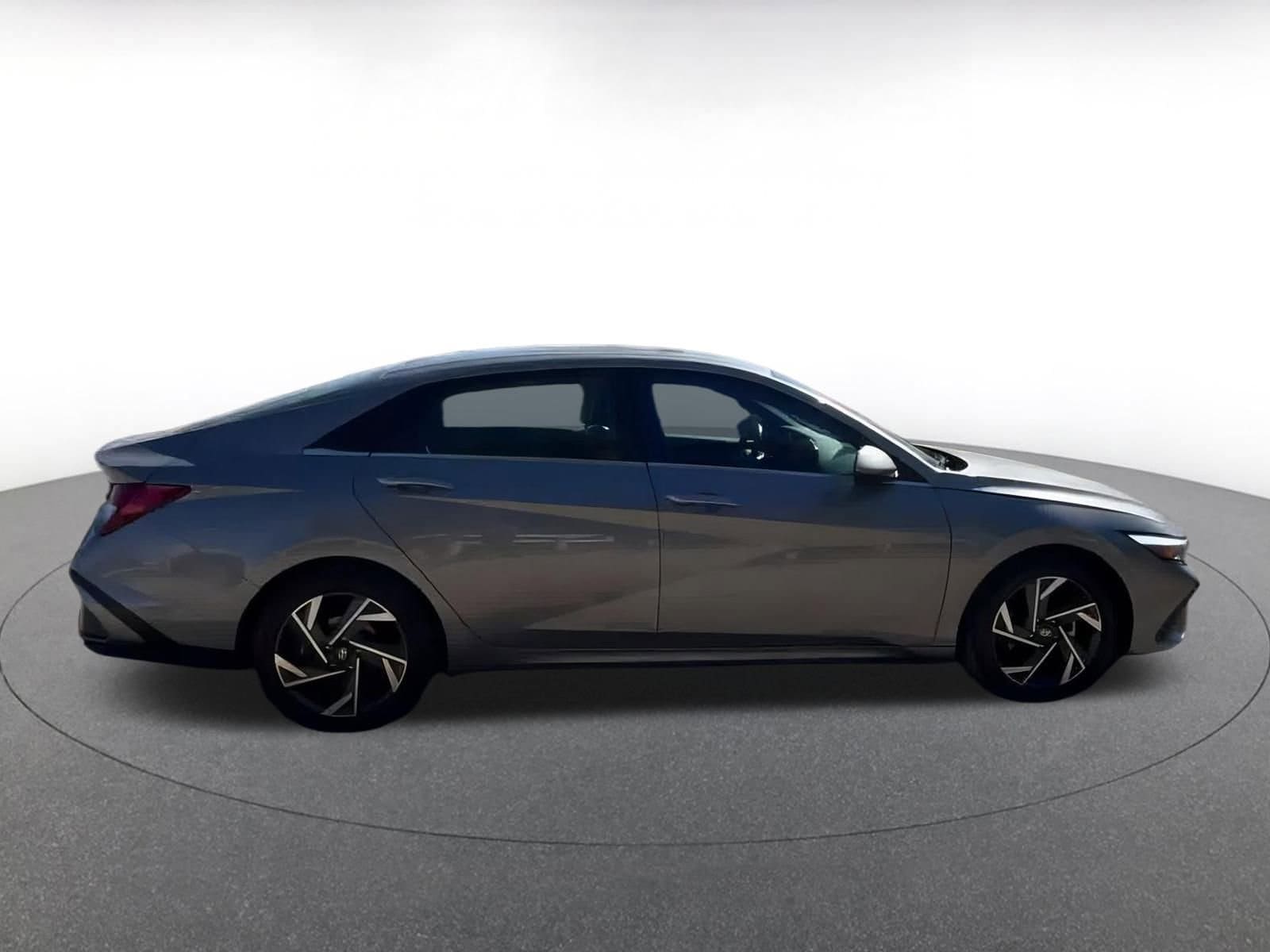 Thumbnail: 2025 Hyundai Elantra - 17